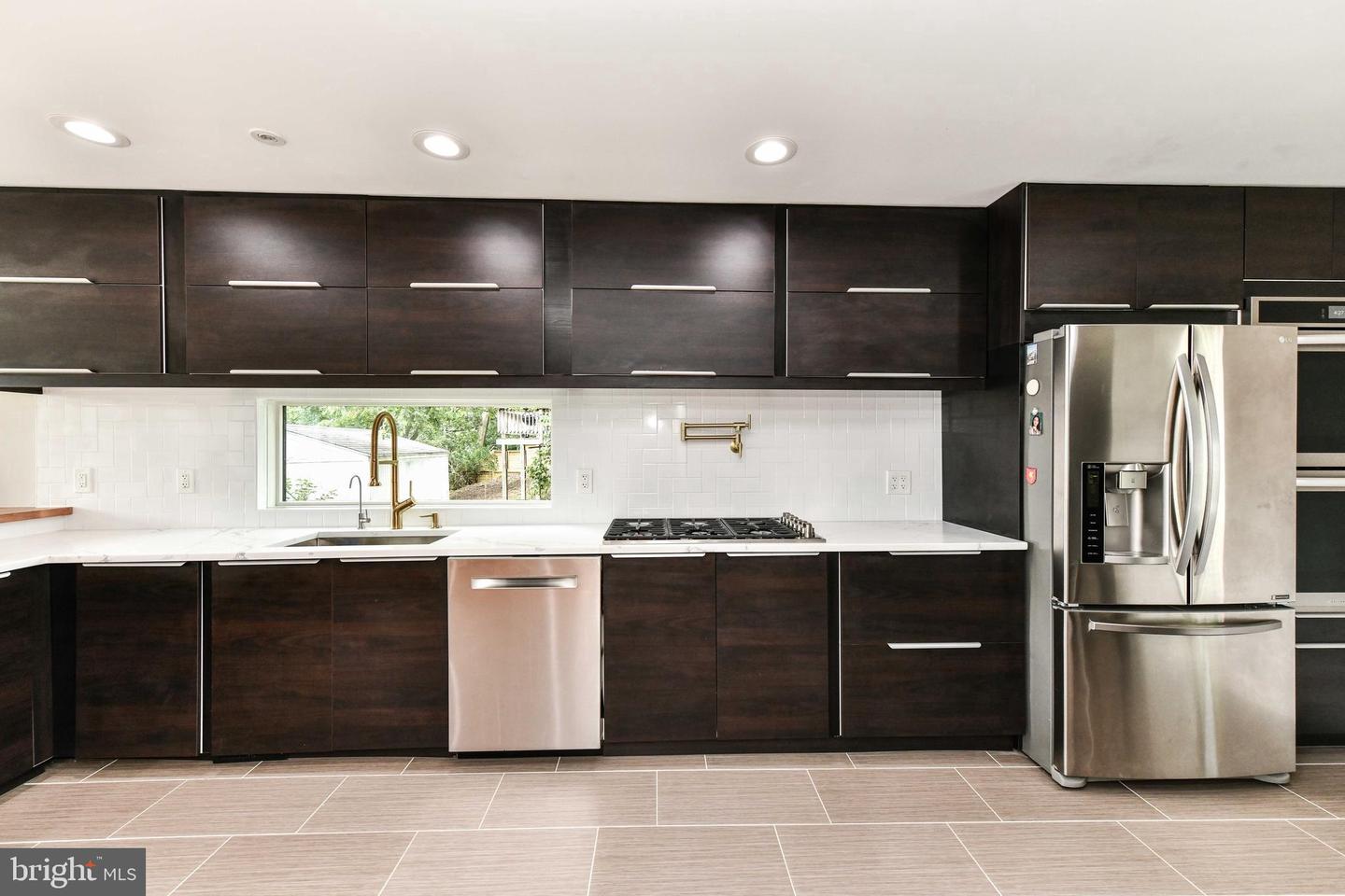 2432 S CULPEPER ST, ARLINGTON, Virginia 22206, 66 Bedrooms Bedrooms, ,4 BathroomsBathrooms,Residential,For sale,2432 S CULPEPER ST,VAAR2057386 MLS # VAAR2057386