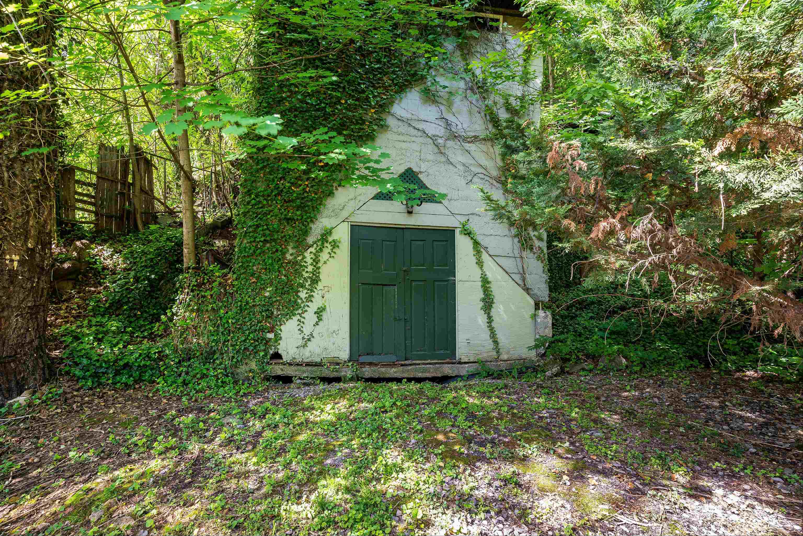 950 W BEVERLEY ST, STAUNTON, Virginia 24401, ,Commercial,950 W BEVERLEY ST,664509 MLS # 664509