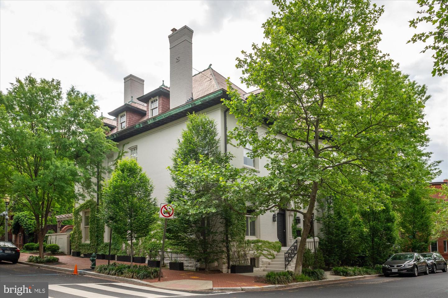 1823 PHELPS PL NW, WASHINGTON, District Of Columbia 20008, 6 Bedrooms Bedrooms, ,6 BathroomsBathrooms,Residential,For sale,1823 PHELPS PL NW,DCDC2172118 MLS # DCDC2172118