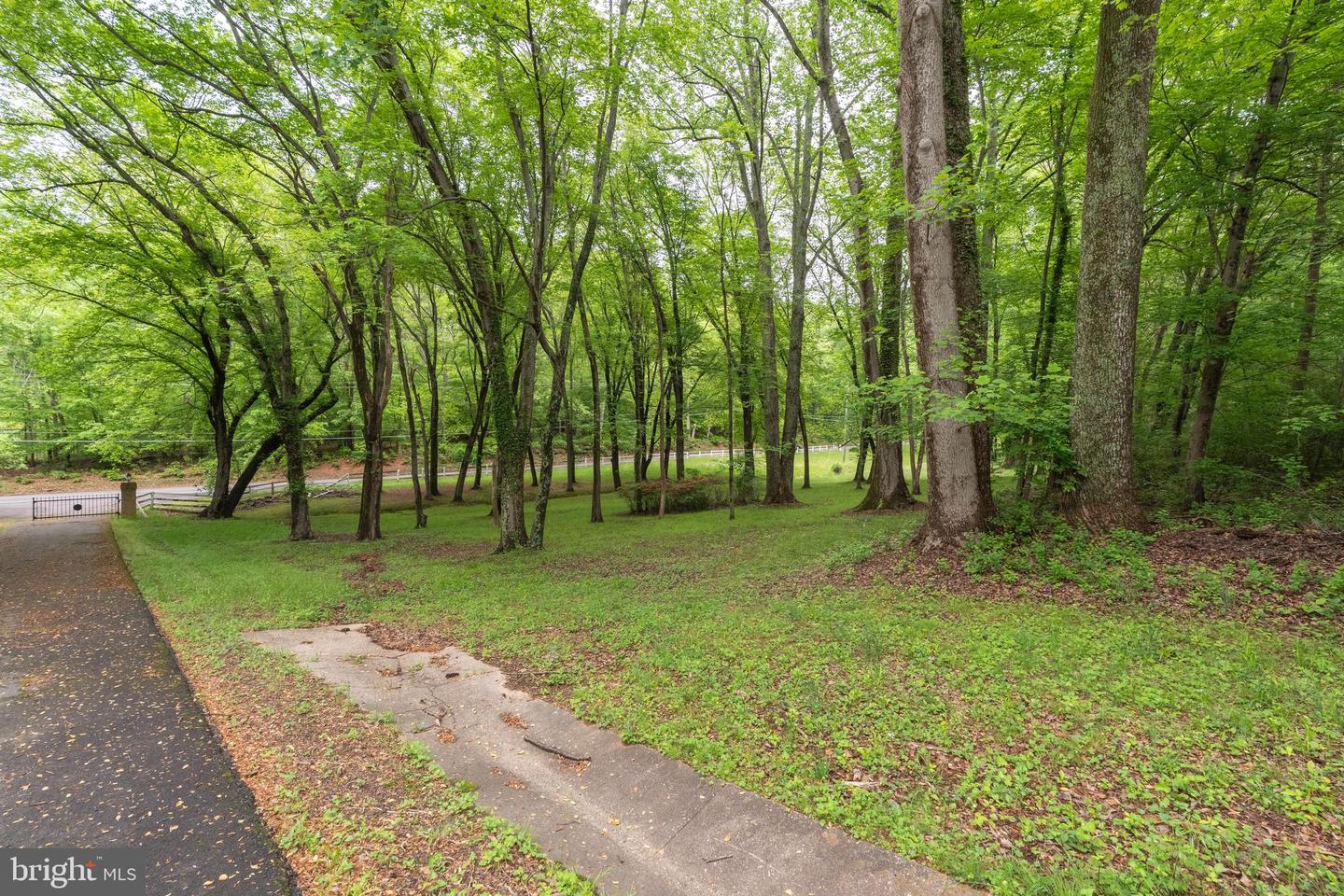11123 POPES HEAD RD, FAIRFAX, Virginia 22030, ,Land,For sale,11123 POPES HEAD RD,VAFX2240758 MLS # VAFX2240758