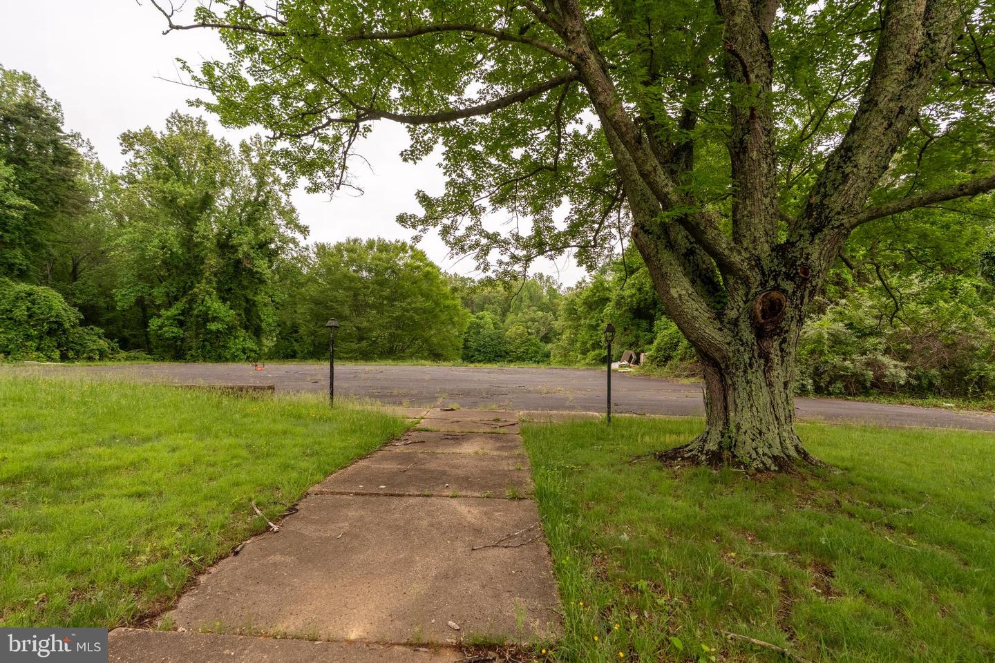 11123 POPES HEAD RD, FAIRFAX, Virginia 22030, ,Land,For sale,11123 POPES HEAD RD,VAFX2240758 MLS # VAFX2240758