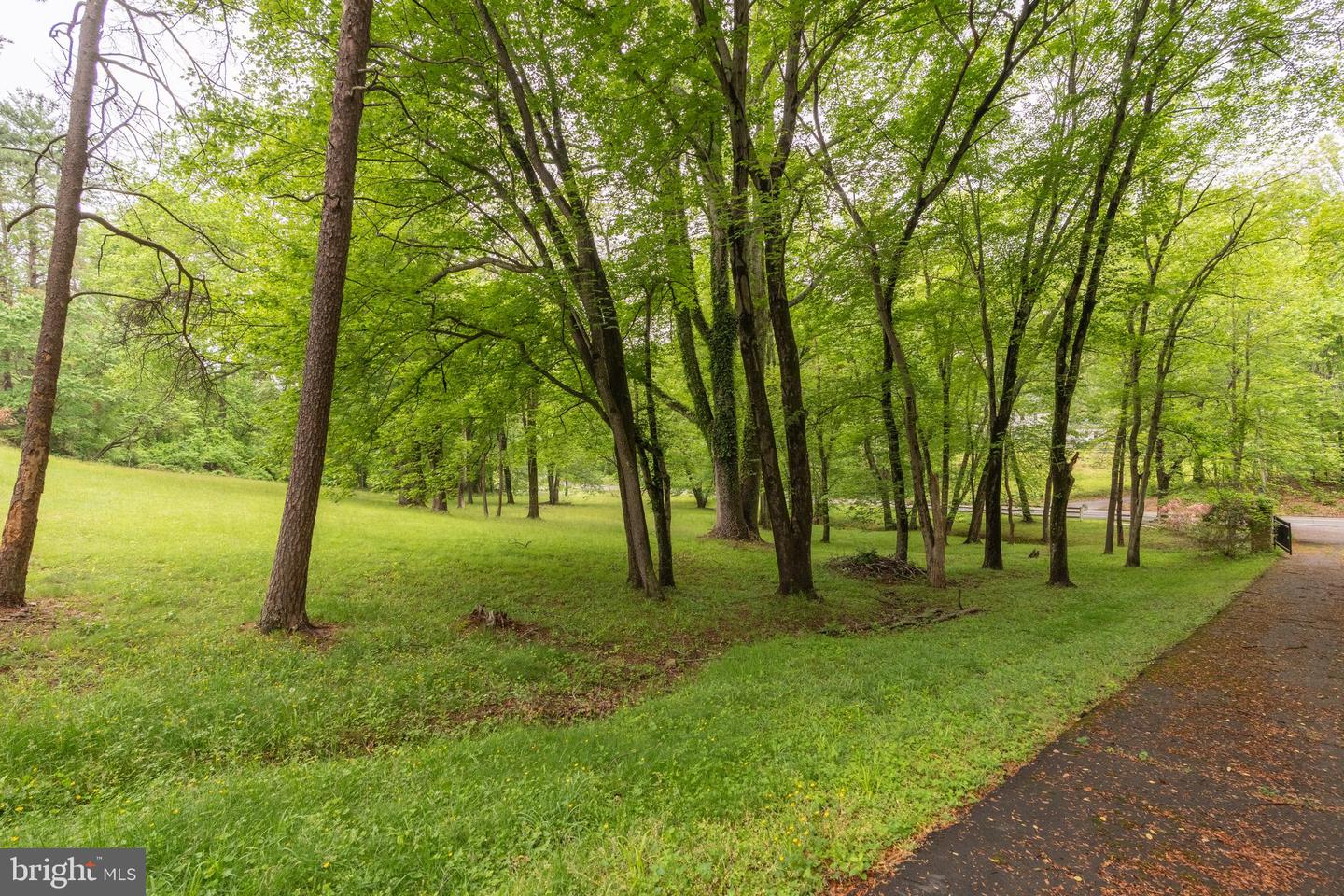 11123 POPES HEAD RD, FAIRFAX, Virginia 22030, ,Land,For sale,11123 POPES HEAD RD,VAFX2240758 MLS # VAFX2240758