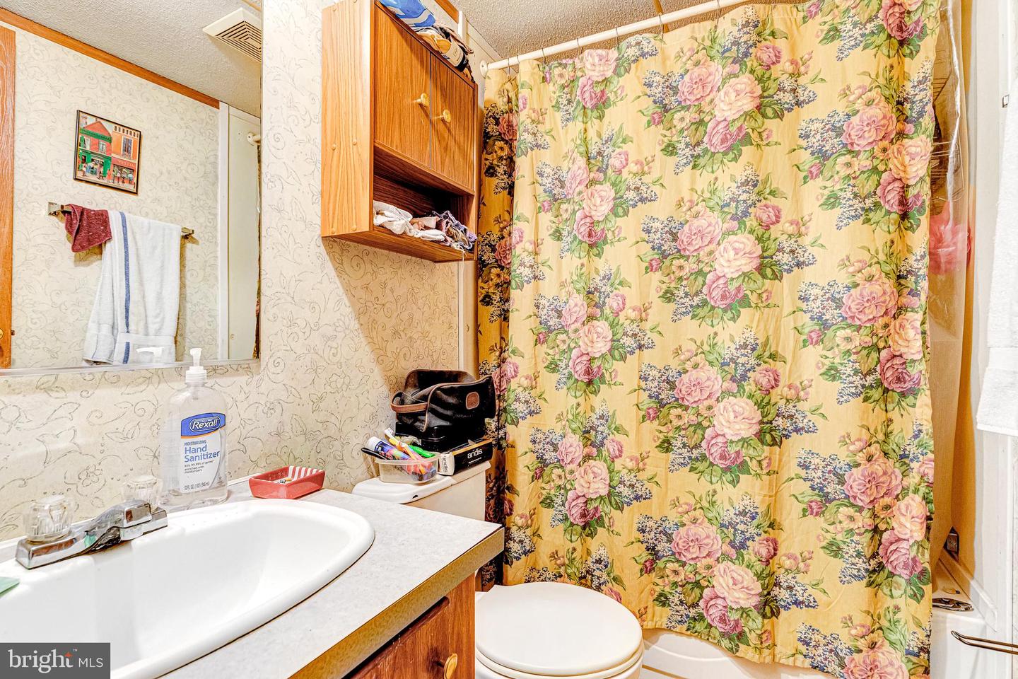 640 RIDGE RD, WARSAW, Virginia 22572, 2 Bedrooms Bedrooms, 5 Rooms Rooms,2 BathroomsBathrooms,Residential,For sale,640 RIDGE RD,VARV2000460 MLS # VARV2000460