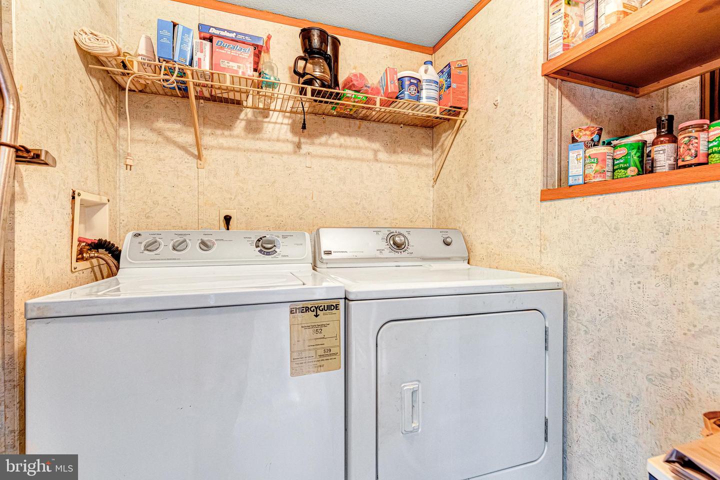 640 RIDGE RD, WARSAW, Virginia 22572, 2 Bedrooms Bedrooms, 5 Rooms Rooms,2 BathroomsBathrooms,Residential,For sale,640 RIDGE RD,VARV2000460 MLS # VARV2000460