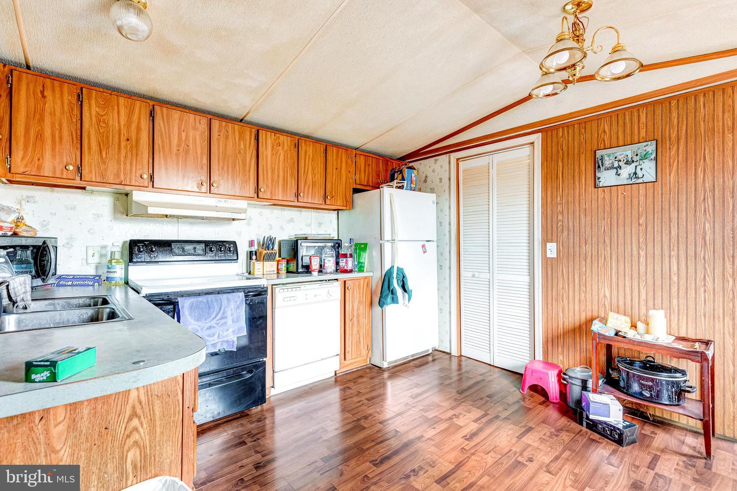 640 RIDGE RD, WARSAW, Virginia 22572, 2 Bedrooms Bedrooms, 5 Rooms Rooms,2 BathroomsBathrooms,Residential,For sale,640 RIDGE RD,VARV2000460 MLS # VARV2000460