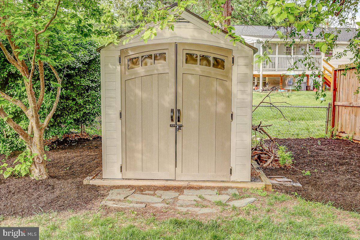 5602 ASHFIELD RD, ALEXANDRIA, Virginia 22315, 3 Bedrooms Bedrooms, ,2 BathroomsBathrooms,Residential,For sale,5602 ASHFIELD RD,VAFX2226050 MLS # VAFX2226050