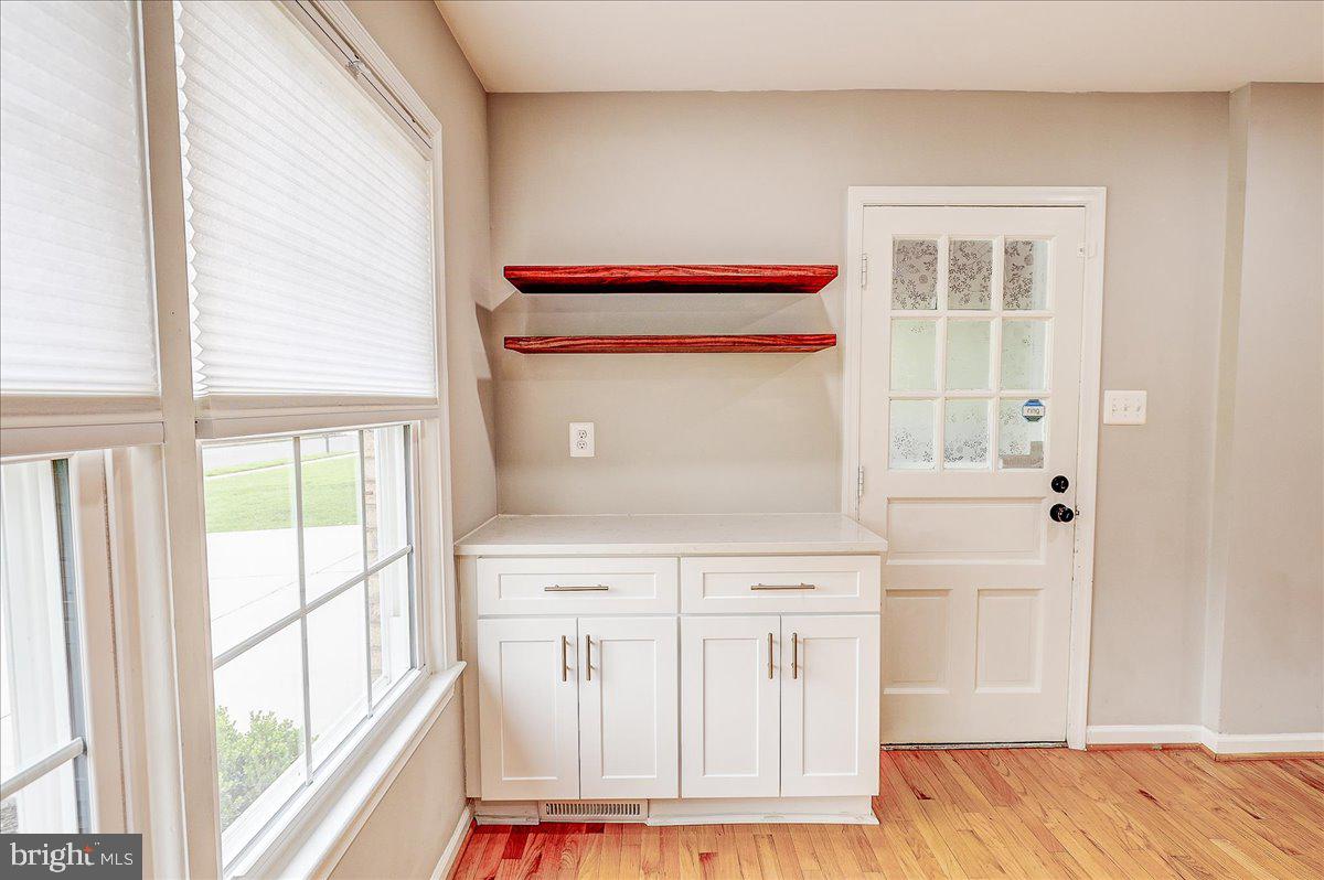 5602 ASHFIELD RD, ALEXANDRIA, Virginia 22315, 3 Bedrooms Bedrooms, ,2 BathroomsBathrooms,Residential,For sale,5602 ASHFIELD RD,VAFX2226050 MLS # VAFX2226050