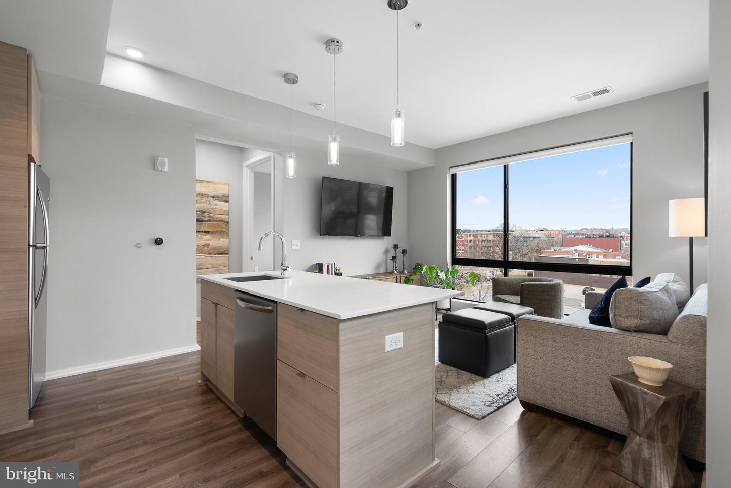 1550 11TH ST NW #410, WASHINGTON, District Of Columbia 20001, 1 Bedroom Bedrooms, ,1 BathroomBathrooms,Residential,For sale,1550 11TH ST NW #410,DCDC2189034 MLS # DCDC2189034