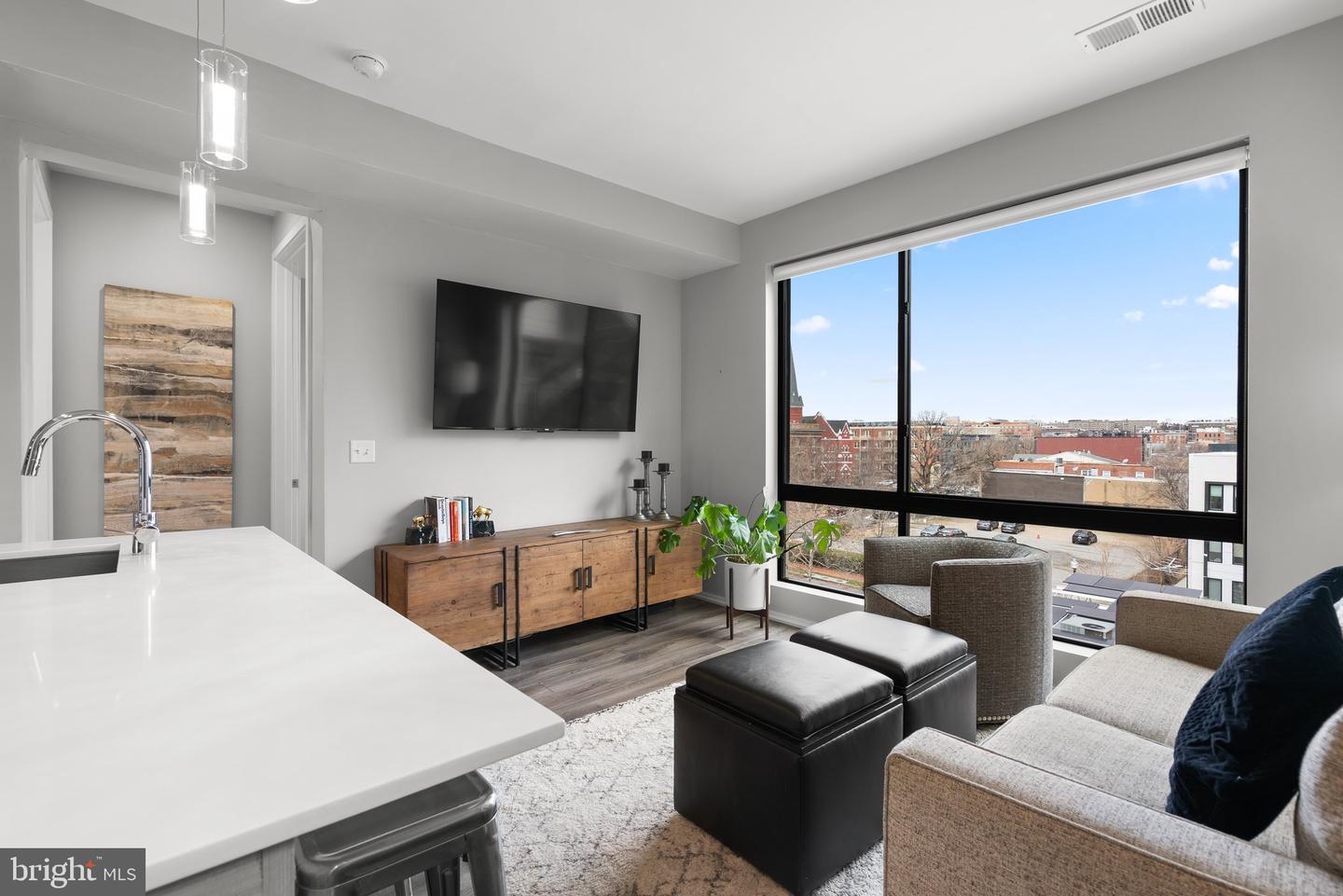 1550 11TH ST NW #410, WASHINGTON, District Of Columbia 20001, 1 Bedroom Bedrooms, ,1 BathroomBathrooms,Residential,For sale,1550 11TH ST NW #410,DCDC2189034 MLS # DCDC2189034