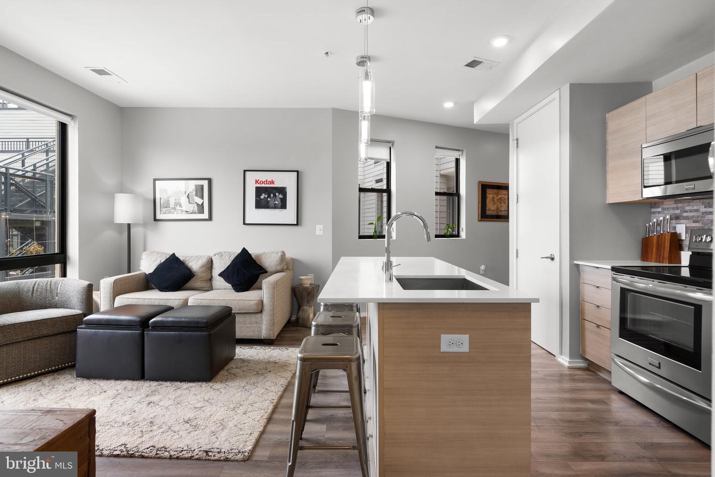 1550 11TH ST NW #410, WASHINGTON, District Of Columbia 20001, 1 Bedroom Bedrooms, ,1 BathroomBathrooms,Residential,For sale,1550 11TH ST NW #410,DCDC2189034 MLS # DCDC2189034