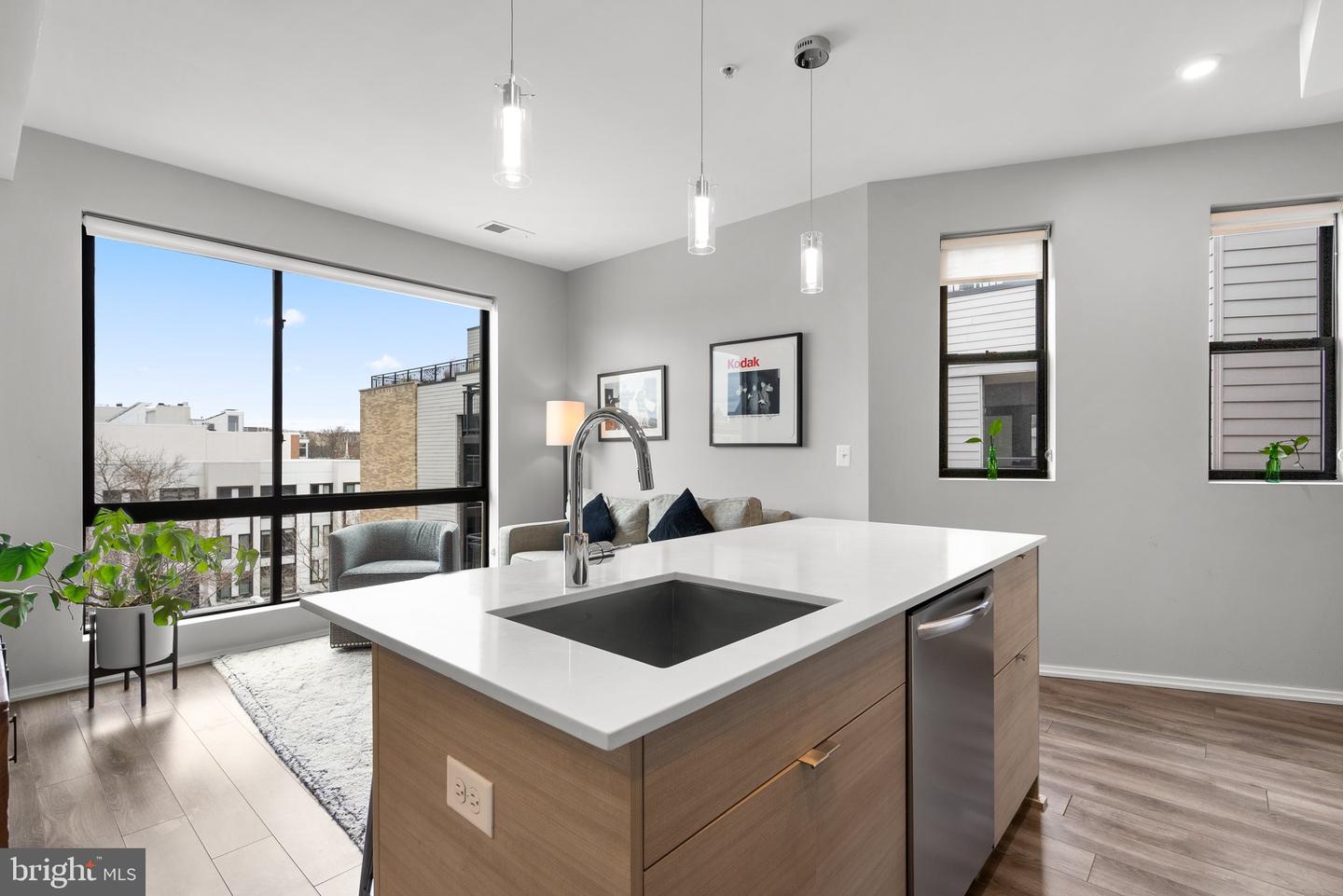1550 11TH ST NW #410, WASHINGTON, District Of Columbia 20001, 1 Bedroom Bedrooms, ,1 BathroomBathrooms,Residential,For sale,1550 11TH ST NW #410,DCDC2189034 MLS # DCDC2189034