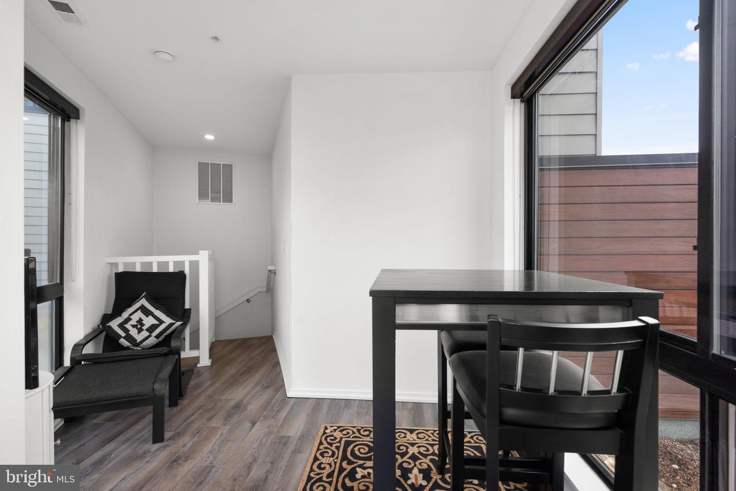 1550 11TH ST NW #410, WASHINGTON, District Of Columbia 20001, 1 Bedroom Bedrooms, ,1 BathroomBathrooms,Residential,For sale,1550 11TH ST NW #410,DCDC2189034 MLS # DCDC2189034