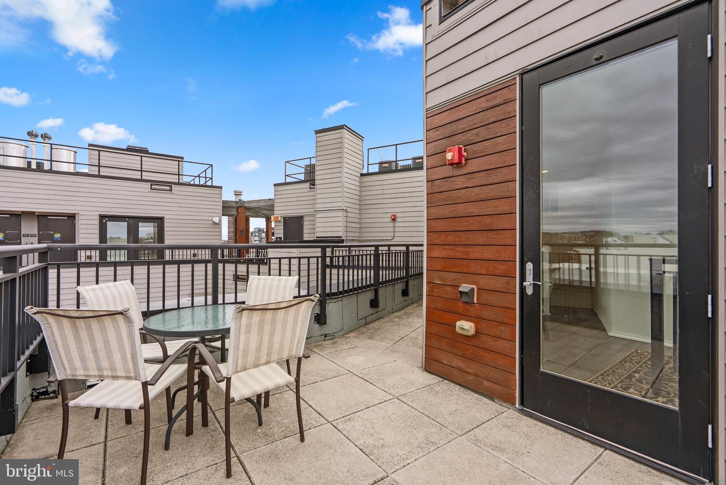1550 11TH ST NW #410, WASHINGTON, District Of Columbia 20001, 1 Bedroom Bedrooms, ,1 BathroomBathrooms,Residential,For sale,1550 11TH ST NW #410,DCDC2189034 MLS # DCDC2189034