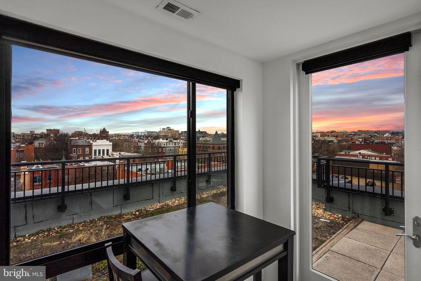 1550 11TH ST NW #410, WASHINGTON, District Of Columbia 20001, 1 Bedroom Bedrooms, ,1 BathroomBathrooms,Residential,For sale,1550 11TH ST NW #410,DCDC2189034 MLS # DCDC2189034