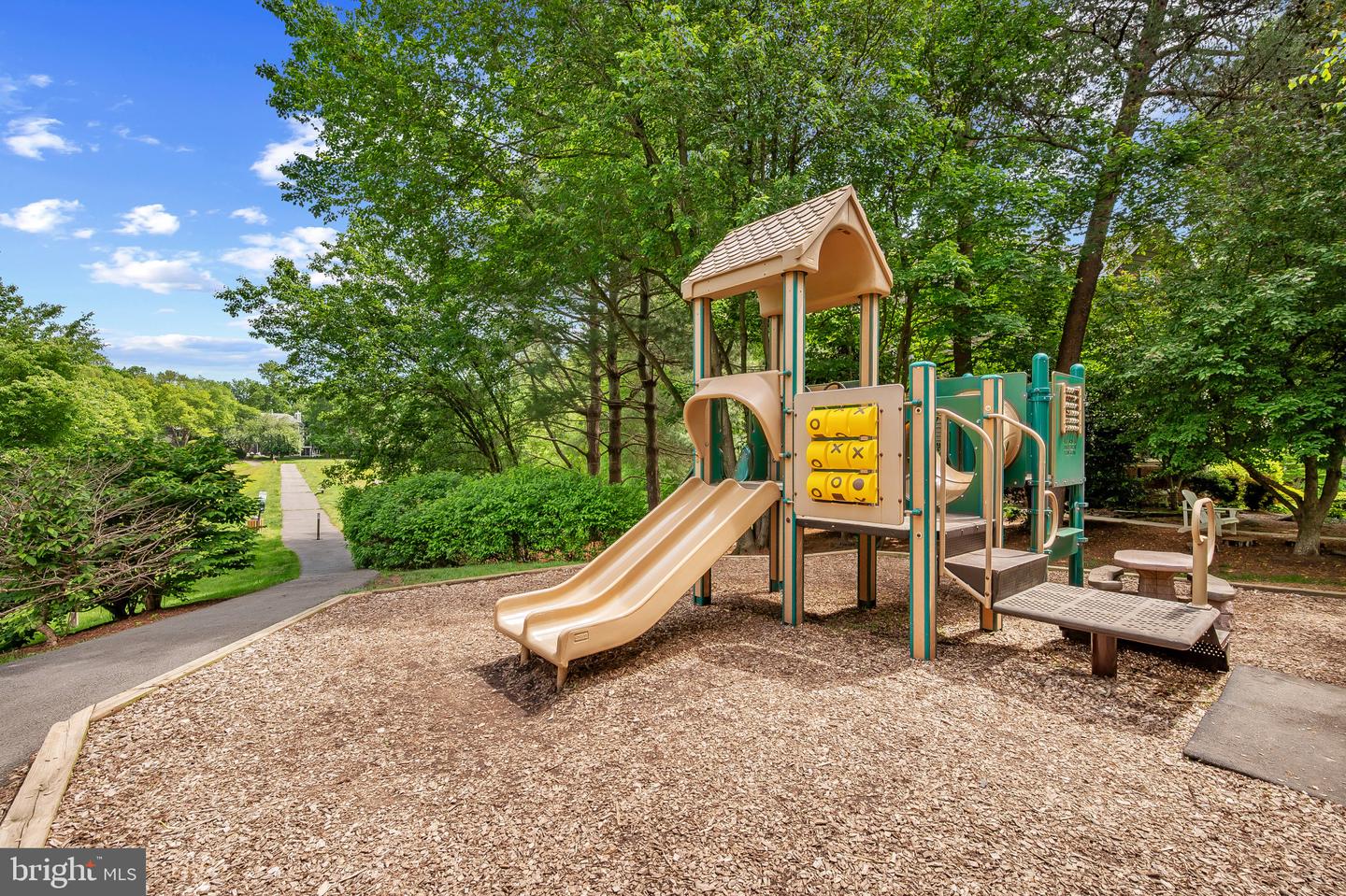 1242 WEATHERSTONE CT, RESTON, Virginia 20194, 3 Bedrooms Bedrooms, ,2 BathroomsBathrooms,Residential,For sale,1242 WEATHERSTONE CT,VAFX2227644 MLS # VAFX2227644