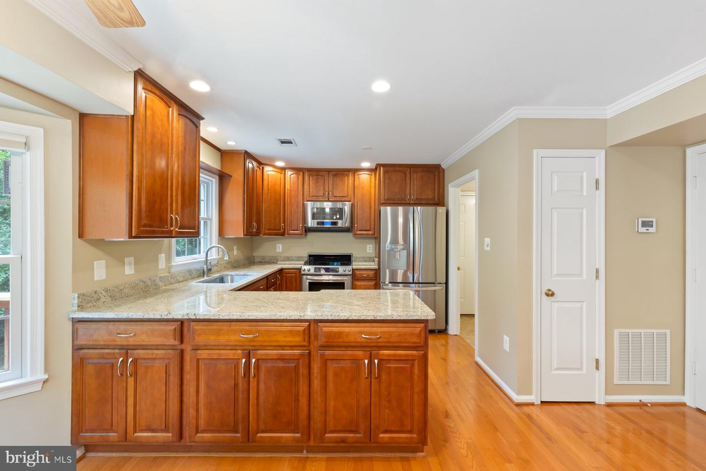 7733 HUNTSMAN BLVD, SPRINGFIELD, Virginia 22153, 5 Bedrooms Bedrooms, ,3 BathroomsBathrooms,Residential,For sale,7733 HUNTSMAN BLVD,VAFX2227924 MLS # VAFX2227924