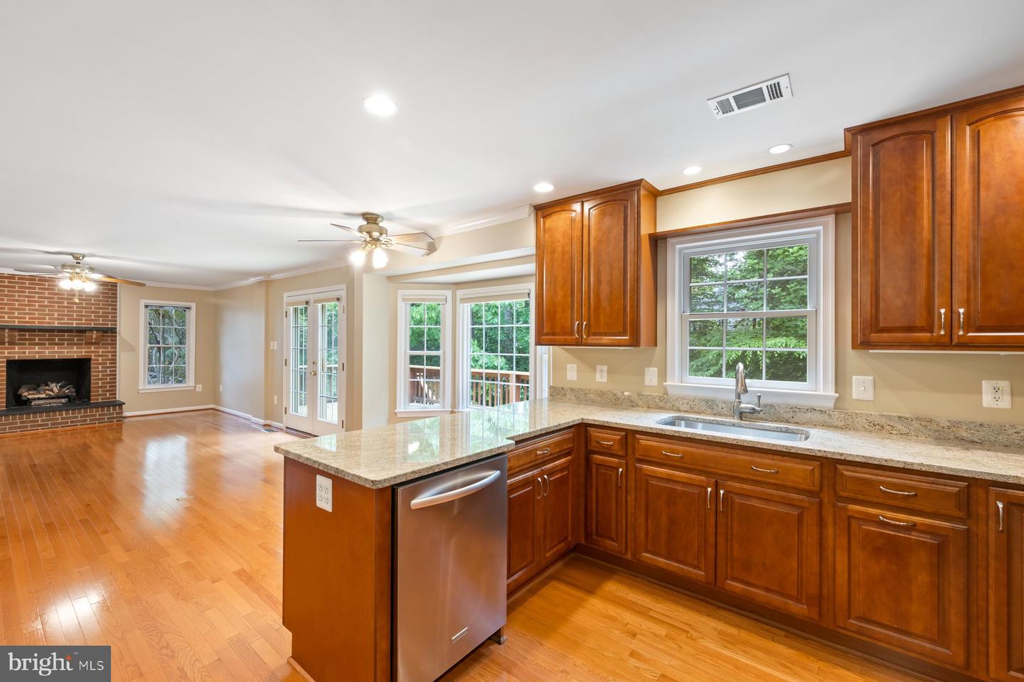 7733 HUNTSMAN BLVD, SPRINGFIELD, Virginia 22153, 5 Bedrooms Bedrooms, ,3 BathroomsBathrooms,Residential,For sale,7733 HUNTSMAN BLVD,VAFX2227924 MLS # VAFX2227924