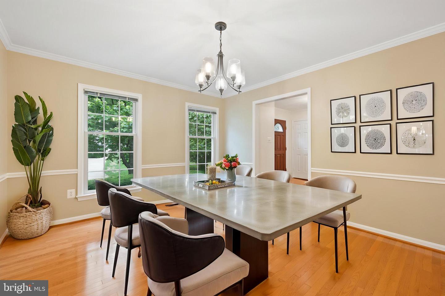 7733 HUNTSMAN BLVD, SPRINGFIELD, Virginia 22153, 5 Bedrooms Bedrooms, ,3 BathroomsBathrooms,Residential,For sale,7733 HUNTSMAN BLVD,VAFX2227924 MLS # VAFX2227924