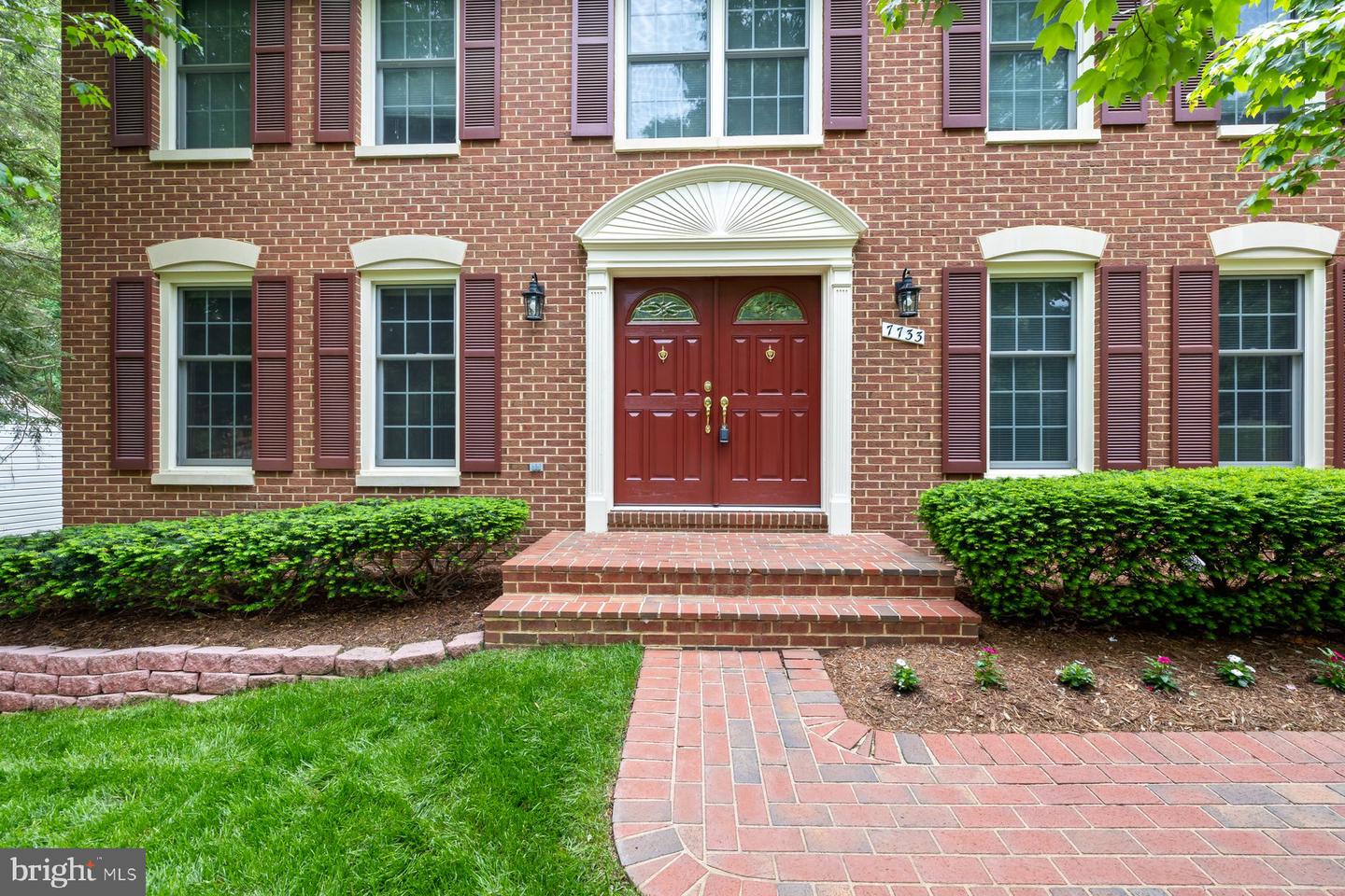 7733 HUNTSMAN BLVD, SPRINGFIELD, Virginia 22153, 5 Bedrooms Bedrooms, ,3 BathroomsBathrooms,Residential,For sale,7733 HUNTSMAN BLVD,VAFX2227924 MLS # VAFX2227924