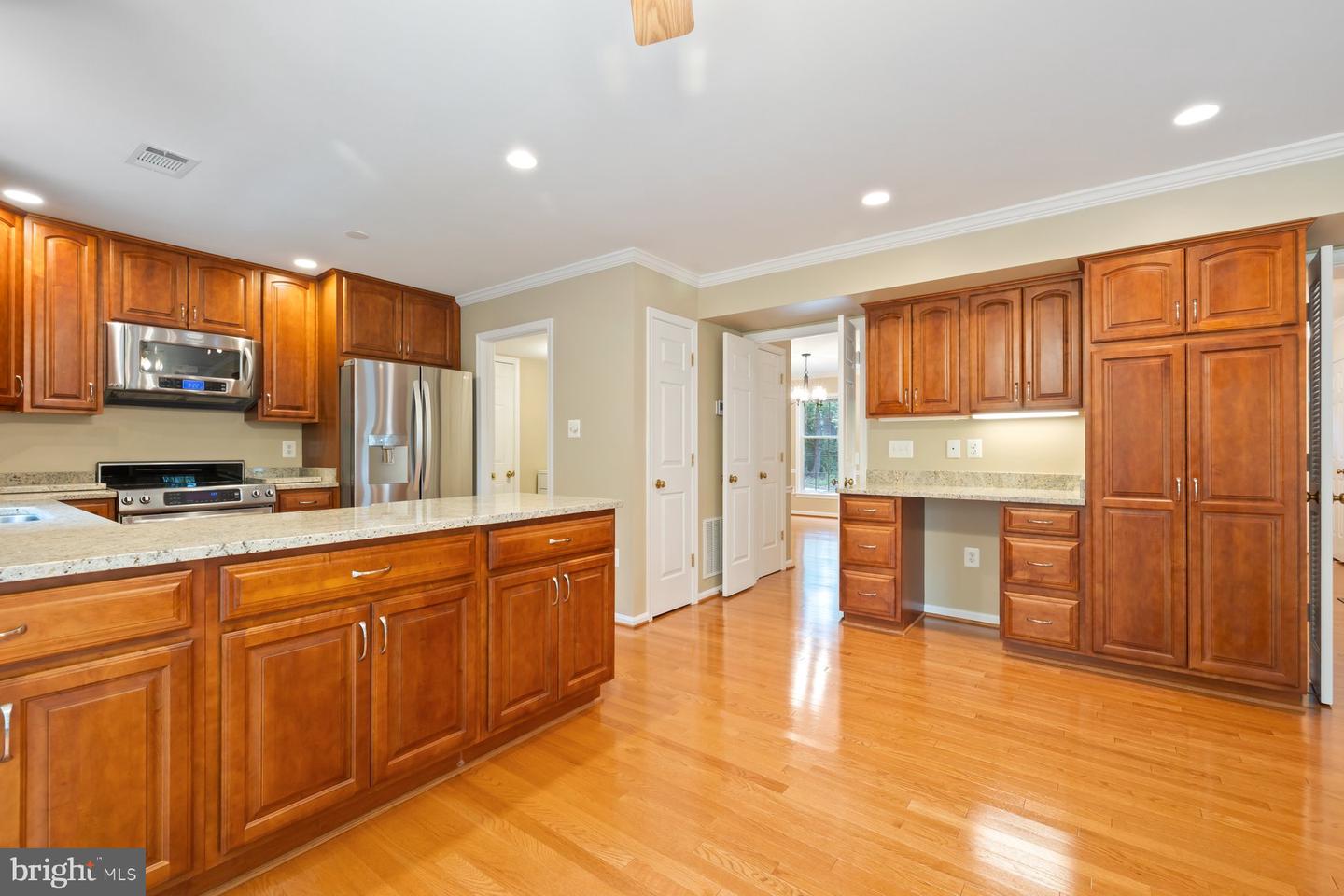 7733 HUNTSMAN BLVD, SPRINGFIELD, Virginia 22153, 5 Bedrooms Bedrooms, ,3 BathroomsBathrooms,Residential,For sale,7733 HUNTSMAN BLVD,VAFX2227924 MLS # VAFX2227924