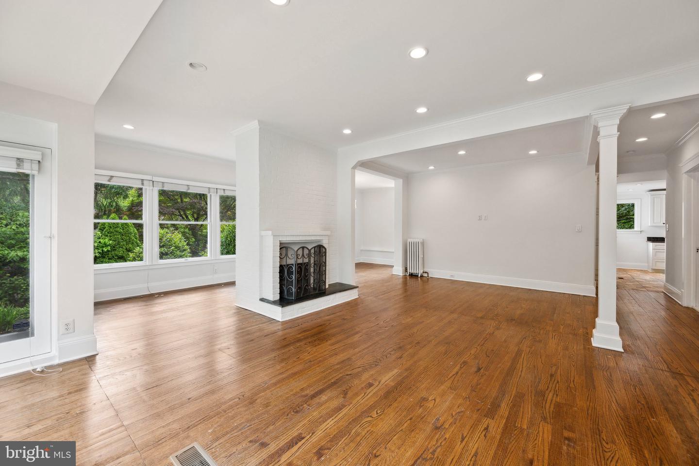 3323 UPLAND TER NW, WASHINGTON, District Of Columbia 20015, 5 Bedrooms Bedrooms, ,2 BathroomsBathrooms,Residential,For sale,3323 UPLAND TER NW,DCDC2190558 MLS # DCDC2190558