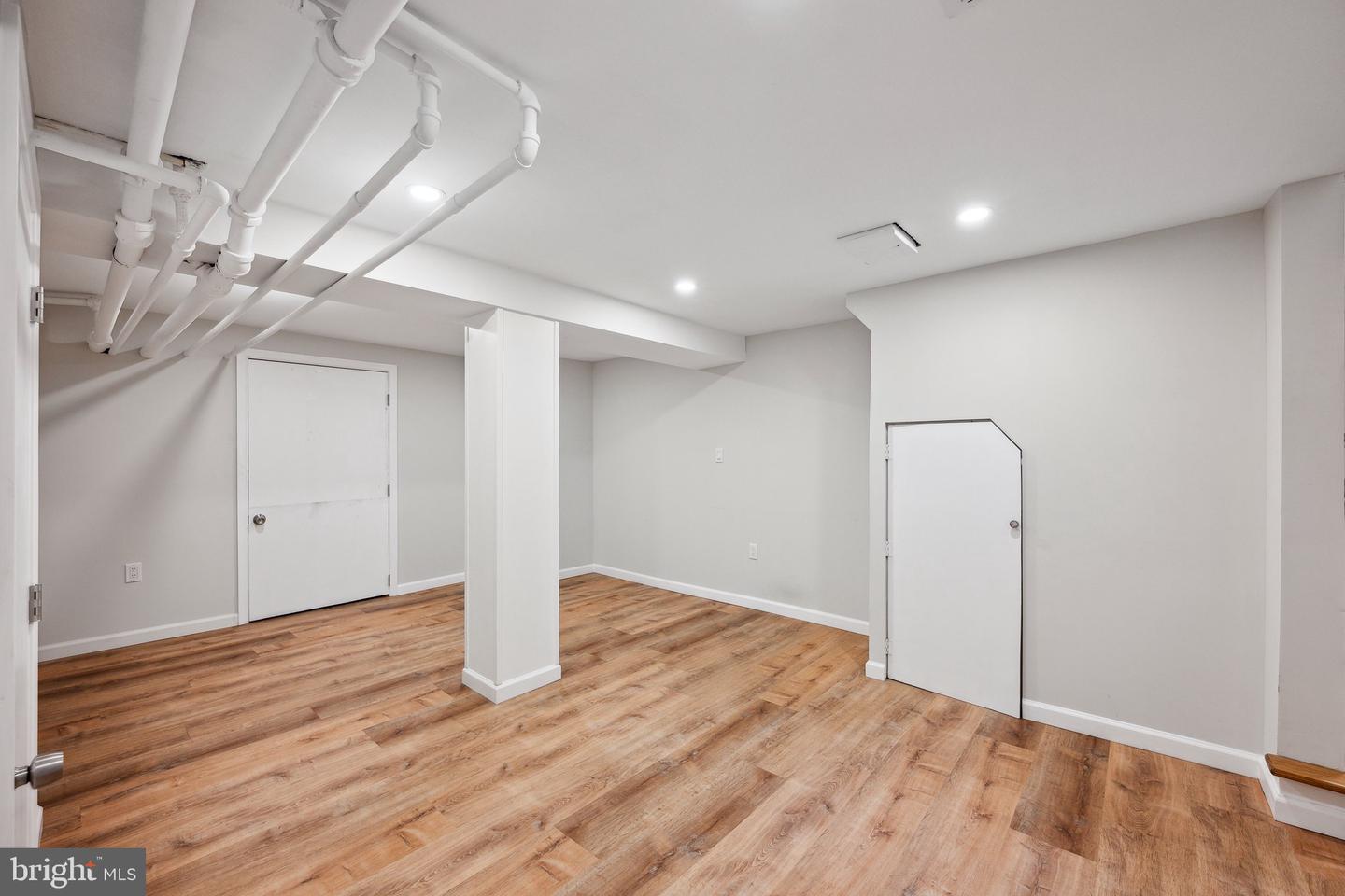 3323 UPLAND TER NW, WASHINGTON, District Of Columbia 20015, 5 Bedrooms Bedrooms, ,2 BathroomsBathrooms,Residential,For sale,3323 UPLAND TER NW,DCDC2190558 MLS # DCDC2190558