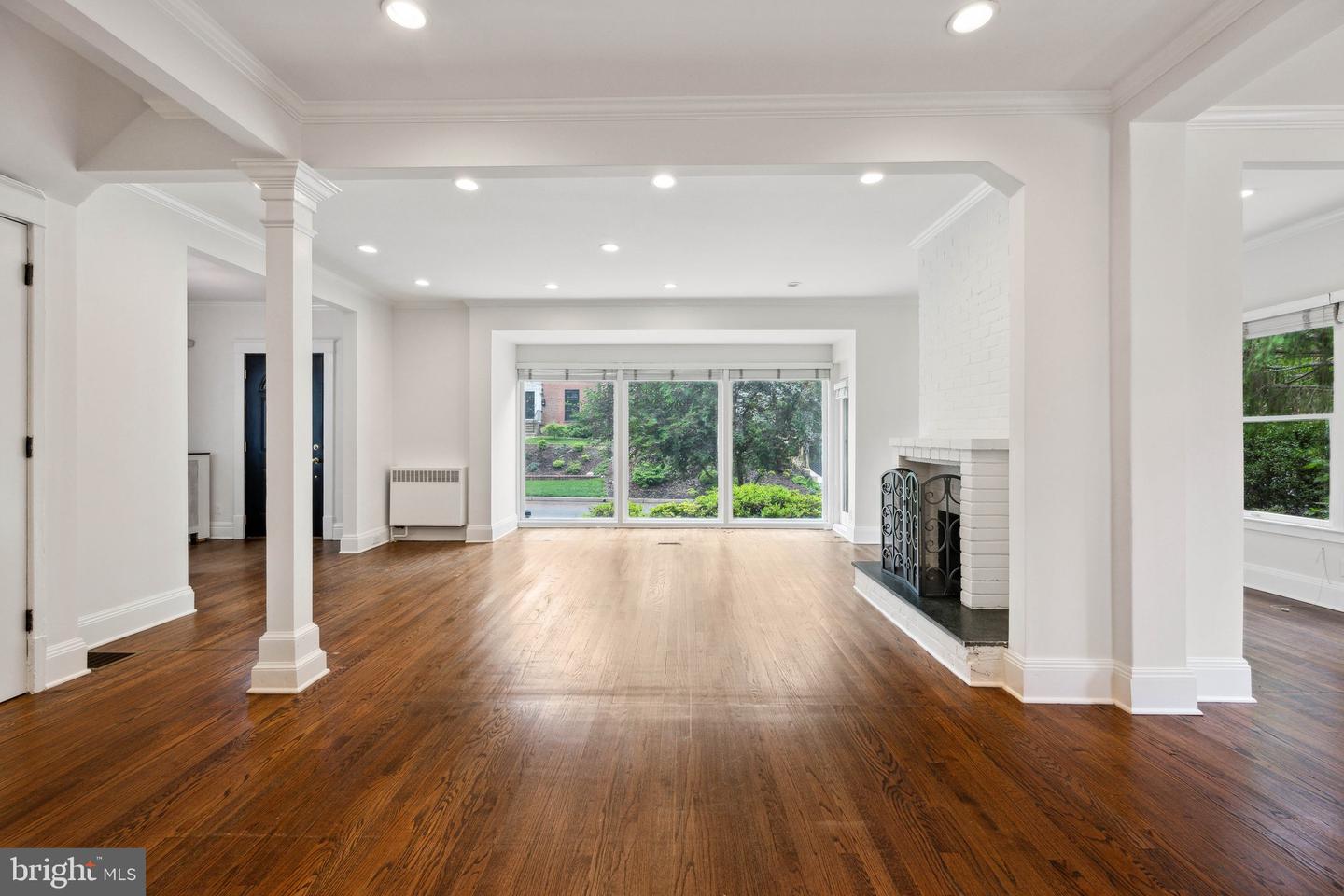 3323 UPLAND TER NW, WASHINGTON, District Of Columbia 20015, 5 Bedrooms Bedrooms, ,2 BathroomsBathrooms,Residential,For sale,3323 UPLAND TER NW,DCDC2190558 MLS # DCDC2190558