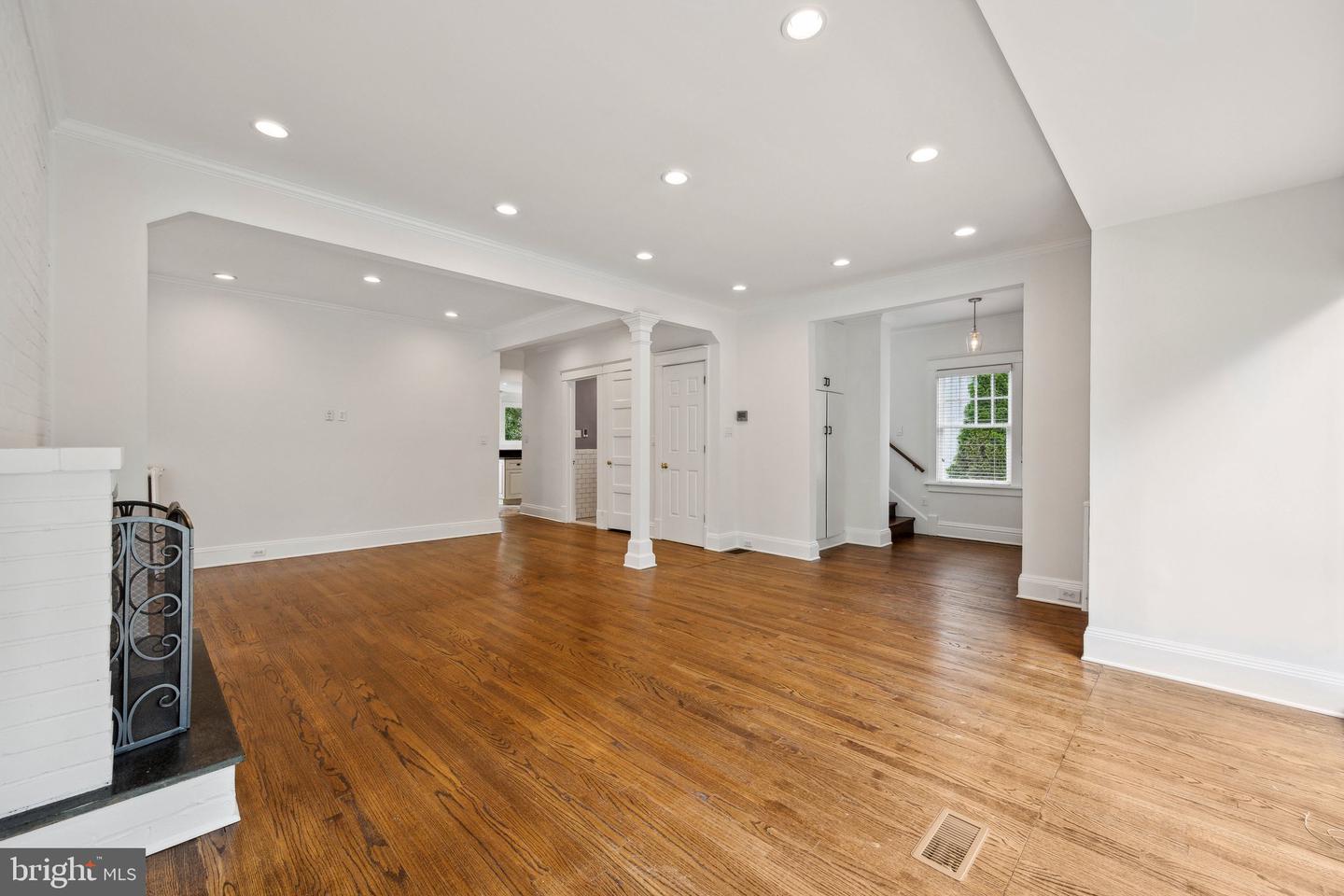 3323 UPLAND TER NW, WASHINGTON, District Of Columbia 20015, 5 Bedrooms Bedrooms, ,2 BathroomsBathrooms,Residential,For sale,3323 UPLAND TER NW,DCDC2190558 MLS # DCDC2190558