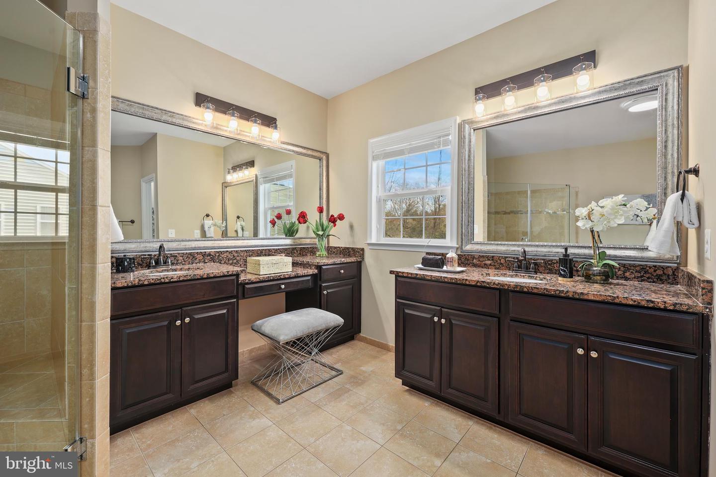 41525 GOSHEN RIDGE PL, ALDIE, Virginia 20105, 5 Bedrooms Bedrooms, ,5 BathroomsBathrooms,Residential,For sale,41525 GOSHEN RIDGE PL,VALO2091898 MLS # VALO2091898