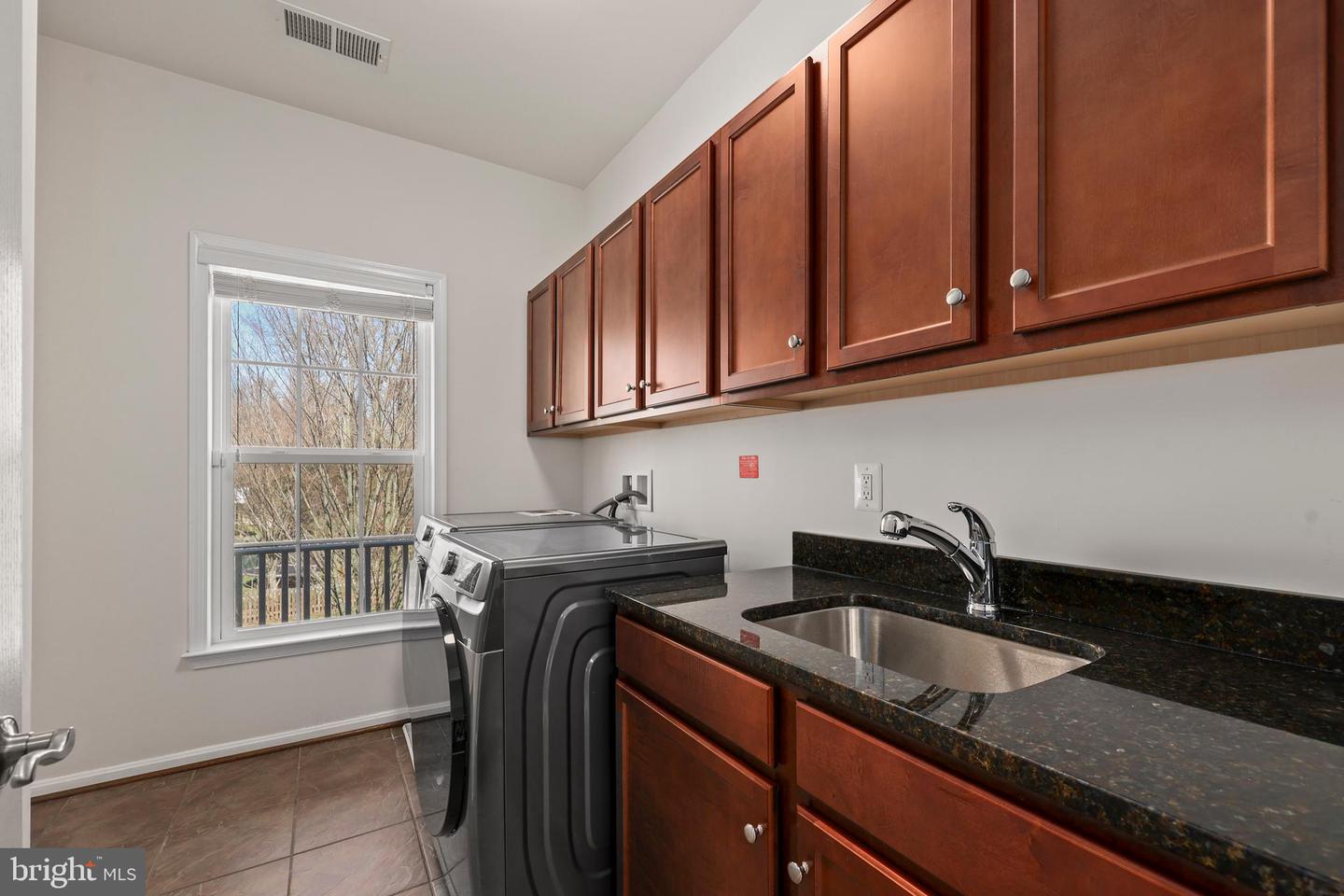 41525 GOSHEN RIDGE PL, ALDIE, Virginia 20105, 5 Bedrooms Bedrooms, ,5 BathroomsBathrooms,Residential,For sale,41525 GOSHEN RIDGE PL,VALO2091898 MLS # VALO2091898