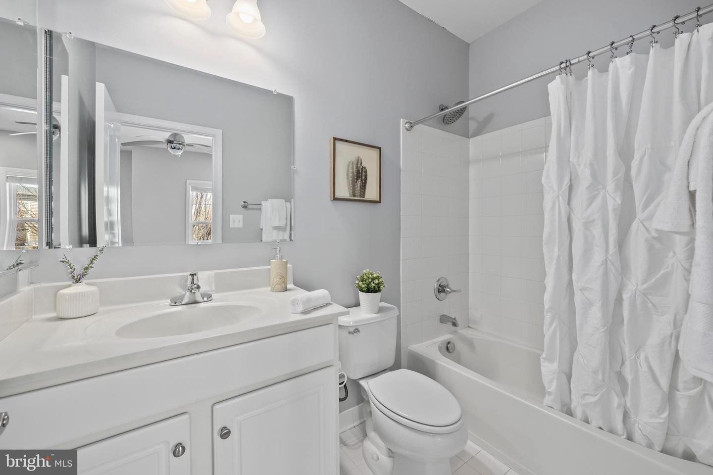 41525 GOSHEN RIDGE PL, ALDIE, Virginia 20105, 5 Bedrooms Bedrooms, ,5 BathroomsBathrooms,Residential,For sale,41525 GOSHEN RIDGE PL,VALO2091898 MLS # VALO2091898
