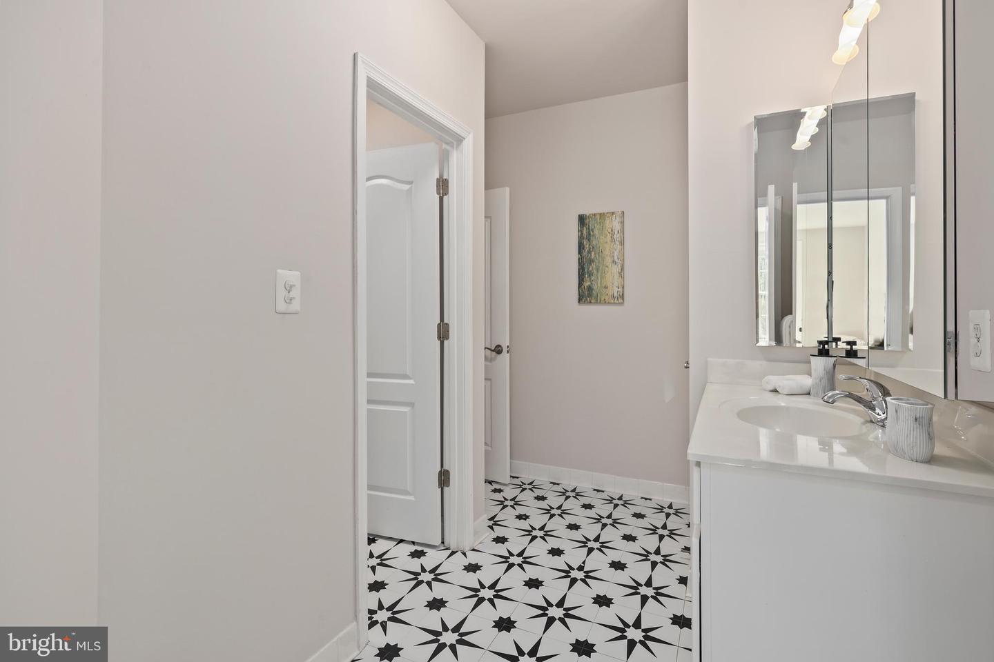 41525 GOSHEN RIDGE PL, ALDIE, Virginia 20105, 5 Bedrooms Bedrooms, ,5 BathroomsBathrooms,Residential,For sale,41525 GOSHEN RIDGE PL,VALO2091898 MLS # VALO2091898
