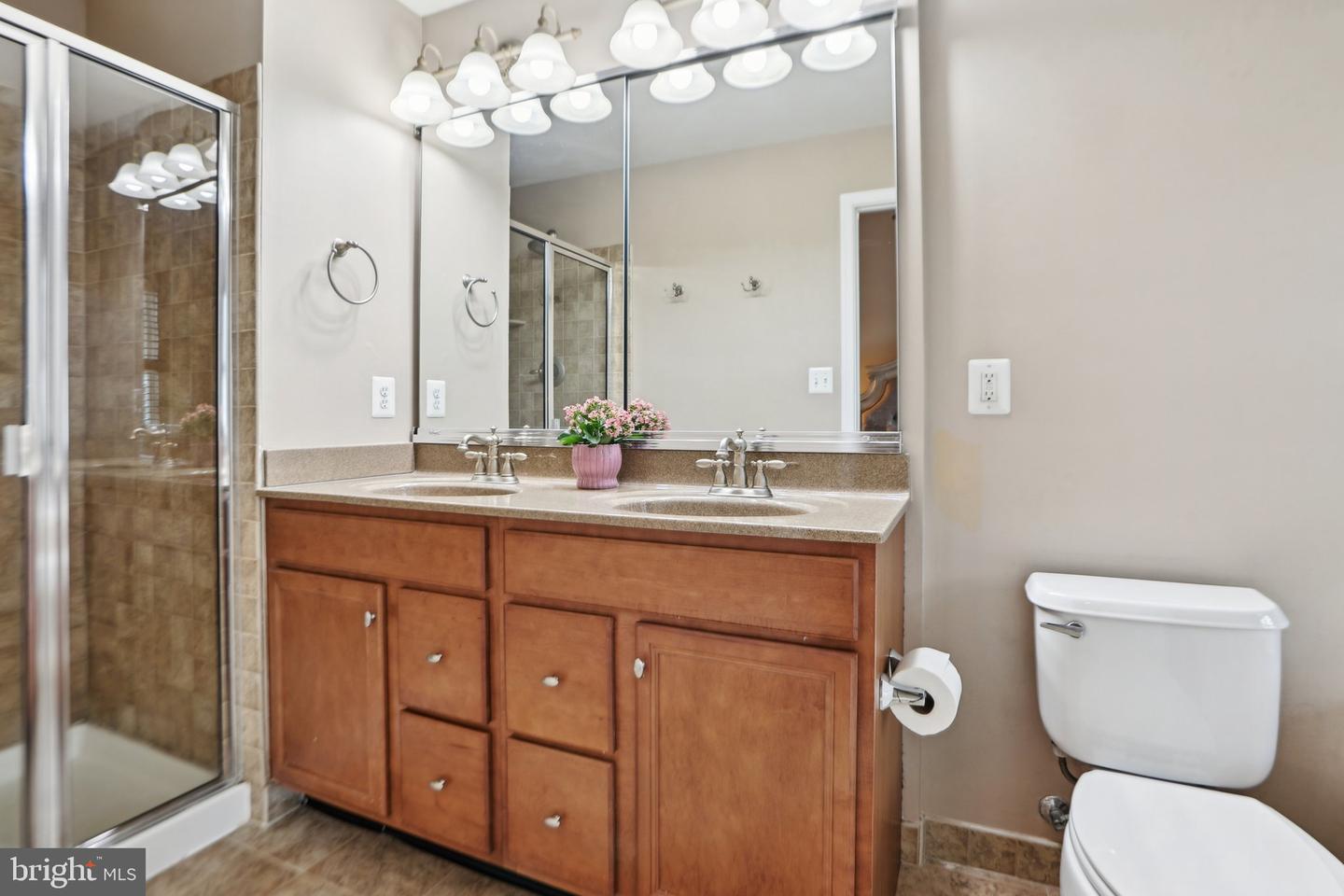25149 SHULTZ TER, CHANTILLY, Virginia 20152, 3 Bedrooms Bedrooms, ,3 BathroomsBathrooms,Residential,For sale,25149 SHULTZ TER,VALO2092024 MLS # VALO2092024