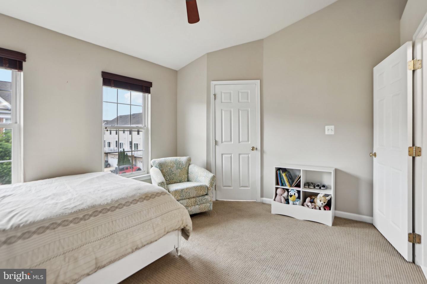 25149 SHULTZ TER, CHANTILLY, Virginia 20152, 3 Bedrooms Bedrooms, ,3 BathroomsBathrooms,Residential,For sale,25149 SHULTZ TER,VALO2092024 MLS # VALO2092024