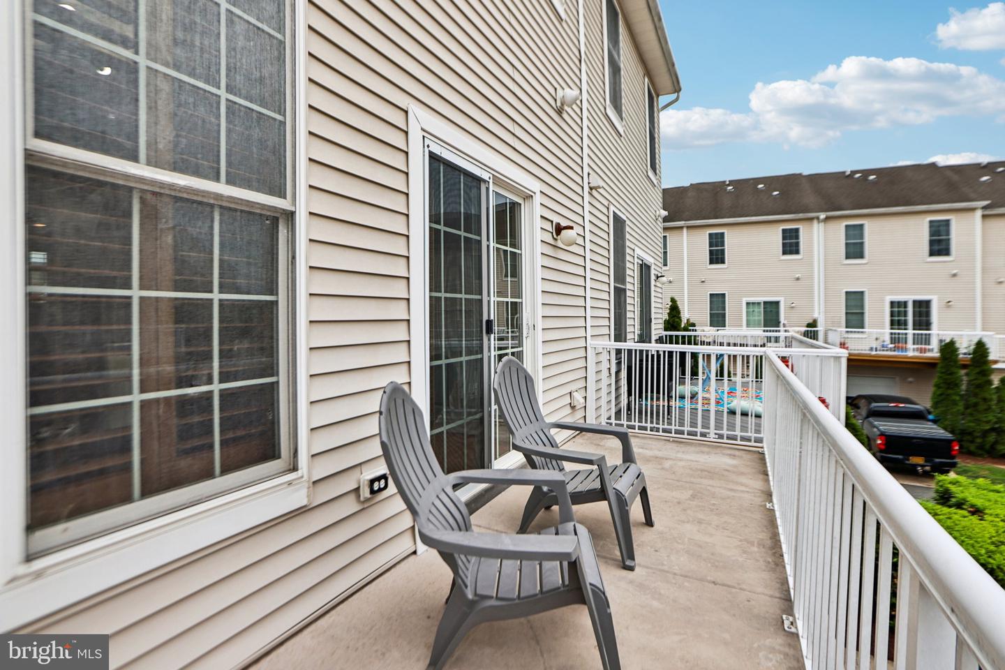 25149 SHULTZ TER, CHANTILLY, Virginia 20152, 3 Bedrooms Bedrooms, ,3 BathroomsBathrooms,Residential,For sale,25149 SHULTZ TER,VALO2092024 MLS # VALO2092024