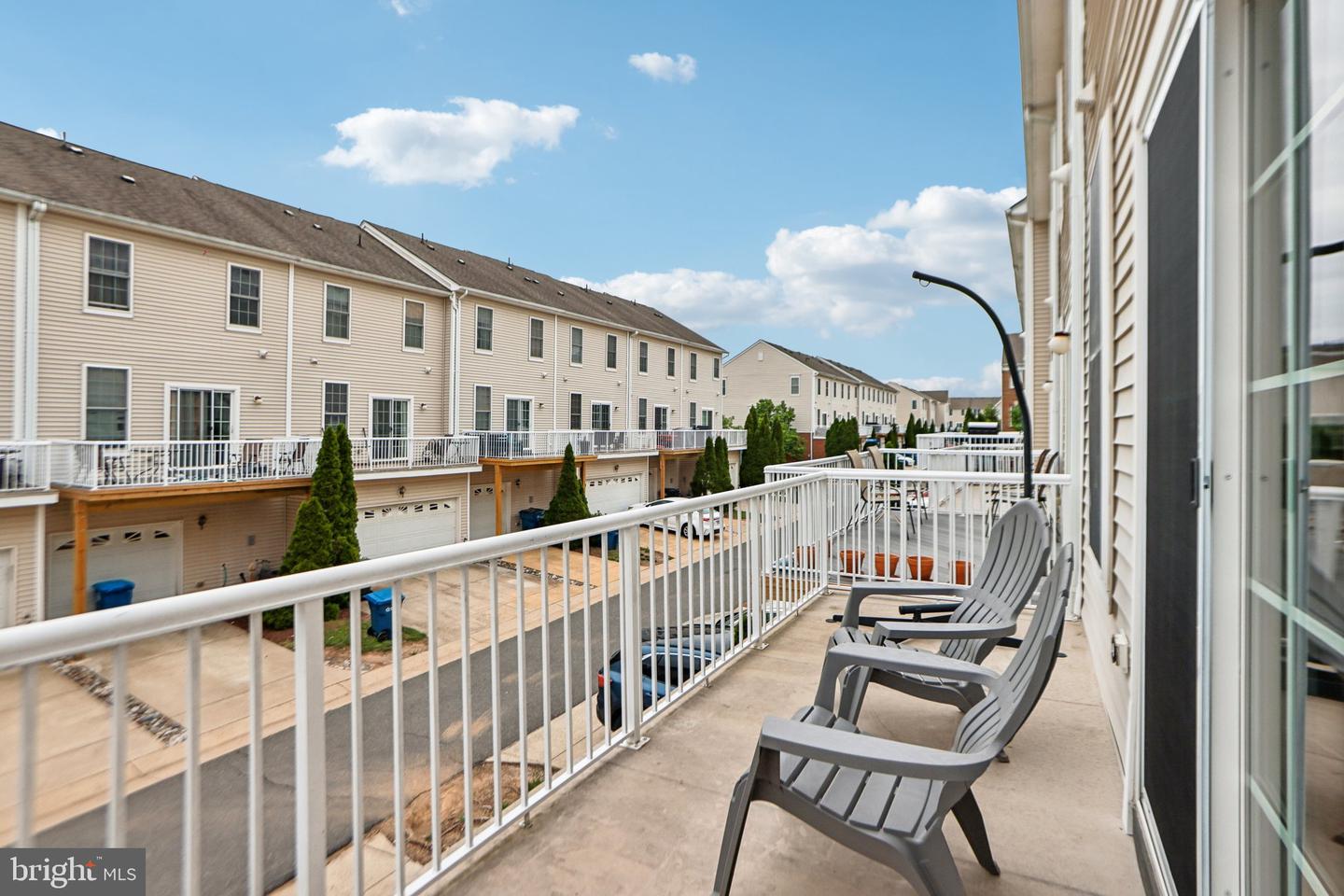 25149 SHULTZ TER, CHANTILLY, Virginia 20152, 3 Bedrooms Bedrooms, ,3 BathroomsBathrooms,Residential,For sale,25149 SHULTZ TER,VALO2092024 MLS # VALO2092024