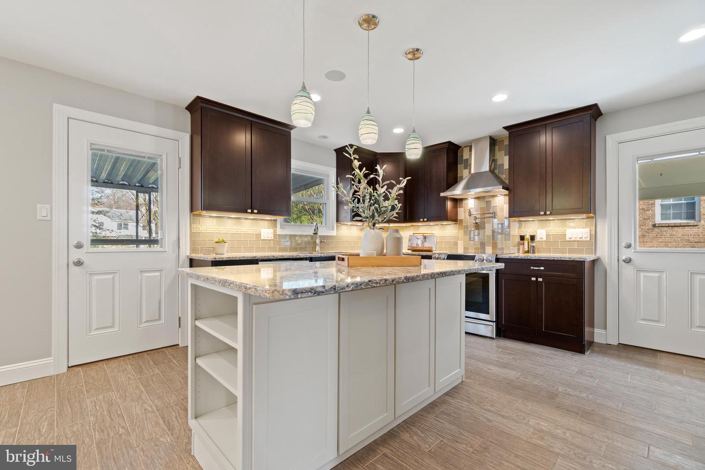6908 LAMP POST LN, ALEXANDRIA, Virginia 22306, 4 Bedrooms Bedrooms, ,2 BathroomsBathrooms,Residential,For sale,6908 LAMP POST LN,VAFX2229994 MLS # VAFX2229994