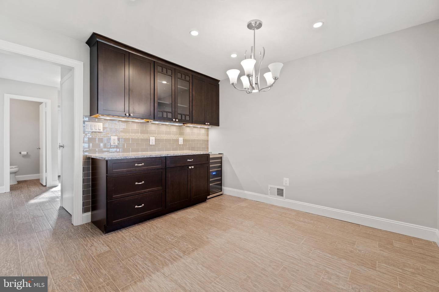 6908 LAMP POST LN, ALEXANDRIA, Virginia 22306, 4 Bedrooms Bedrooms, ,2 BathroomsBathrooms,Residential,For sale,6908 LAMP POST LN,VAFX2229994 MLS # VAFX2229994