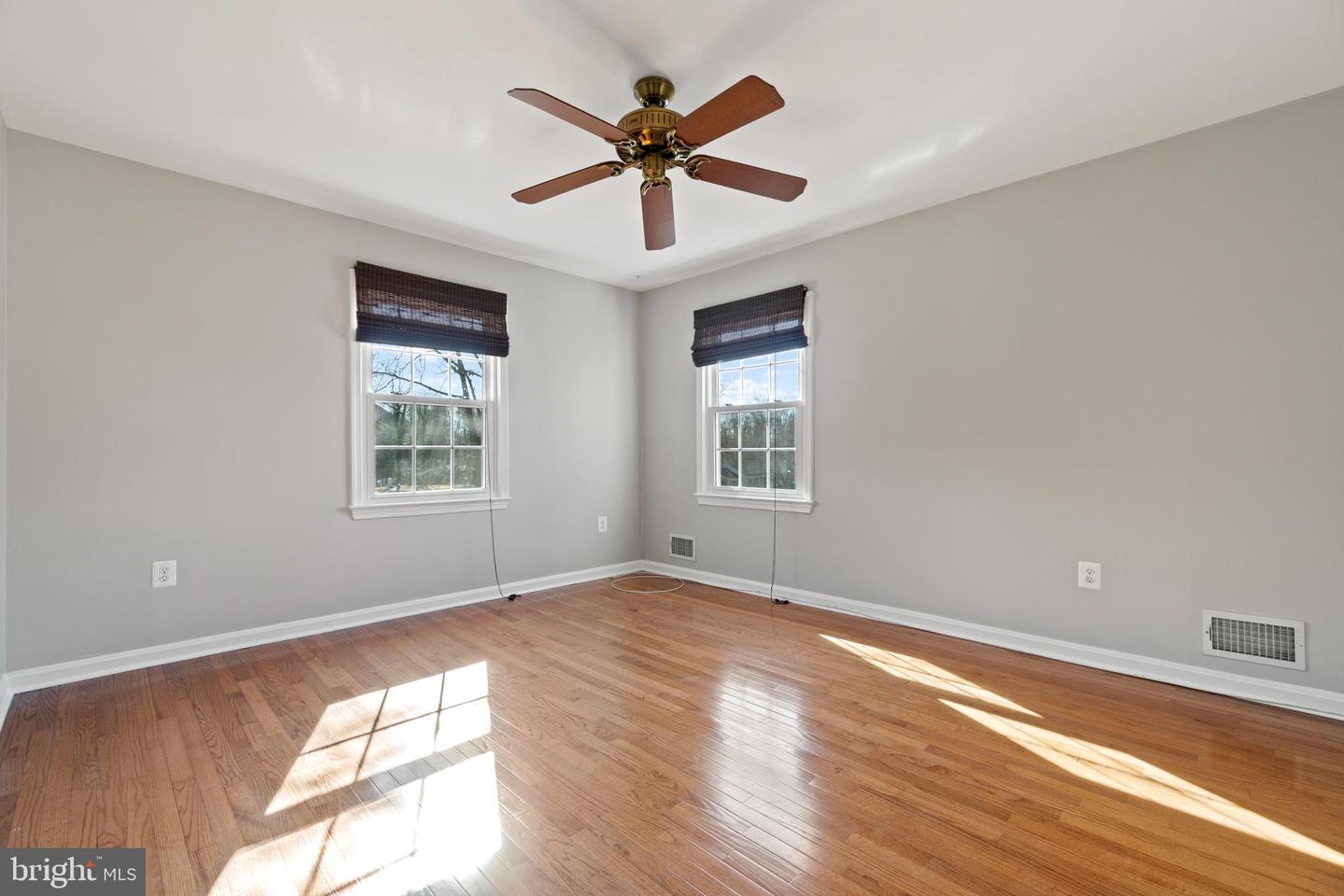 6908 LAMP POST LN, ALEXANDRIA, Virginia 22306, 4 Bedrooms Bedrooms, ,2 BathroomsBathrooms,Residential,For sale,6908 LAMP POST LN,VAFX2229994 MLS # VAFX2229994