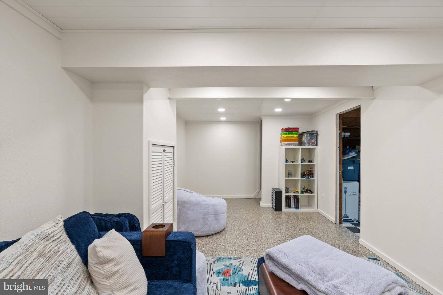6908 LAMP POST LN, ALEXANDRIA, Virginia 22306, 4 Bedrooms Bedrooms, ,2 BathroomsBathrooms,Residential,For sale,6908 LAMP POST LN,VAFX2229994 MLS # VAFX2229994
