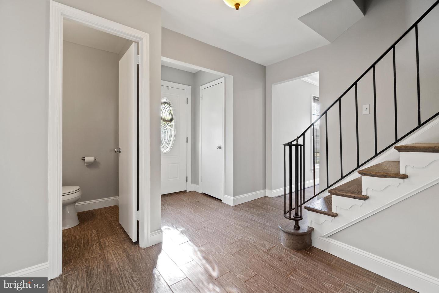 6908 LAMP POST LN, ALEXANDRIA, Virginia 22306, 4 Bedrooms Bedrooms, ,2 BathroomsBathrooms,Residential,For sale,6908 LAMP POST LN,VAFX2229994 MLS # VAFX2229994