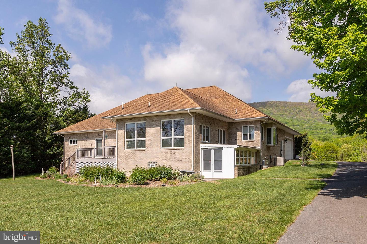 237 ASPEN TRL, WINCHESTER, Virginia 22602, 3 Bedrooms Bedrooms, ,3 BathroomsBathrooms,Residential,For sale,237 ASPEN TRL,VAFV2033260 MLS # VAFV2033260