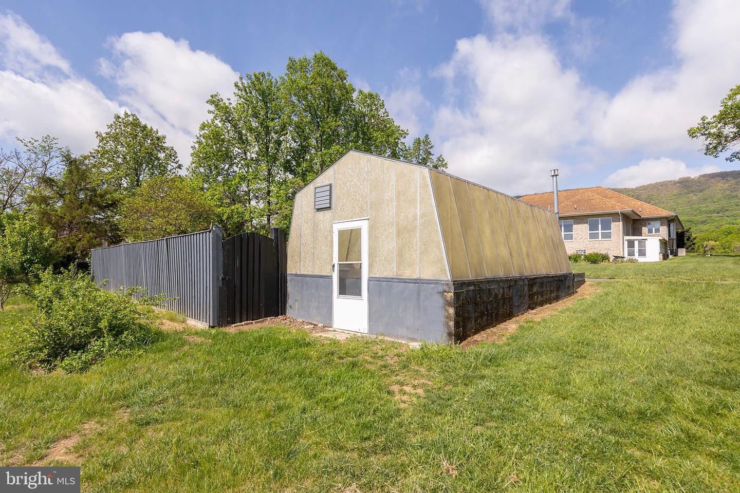 237 ASPEN TRL, WINCHESTER, Virginia 22602, 3 Bedrooms Bedrooms, ,3 BathroomsBathrooms,Residential,For sale,237 ASPEN TRL,VAFV2033260 MLS # VAFV2033260