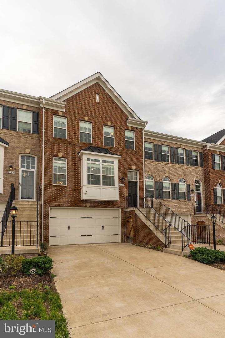 15332 BALLERINA LOOP, WOODBRIDGE, Virginia 22193, 4 Bedrooms Bedrooms, ,3 BathroomsBathrooms,Residential,For sale,15332 BALLERINA LOOP,VAPW2091530 MLS # VAPW2091530