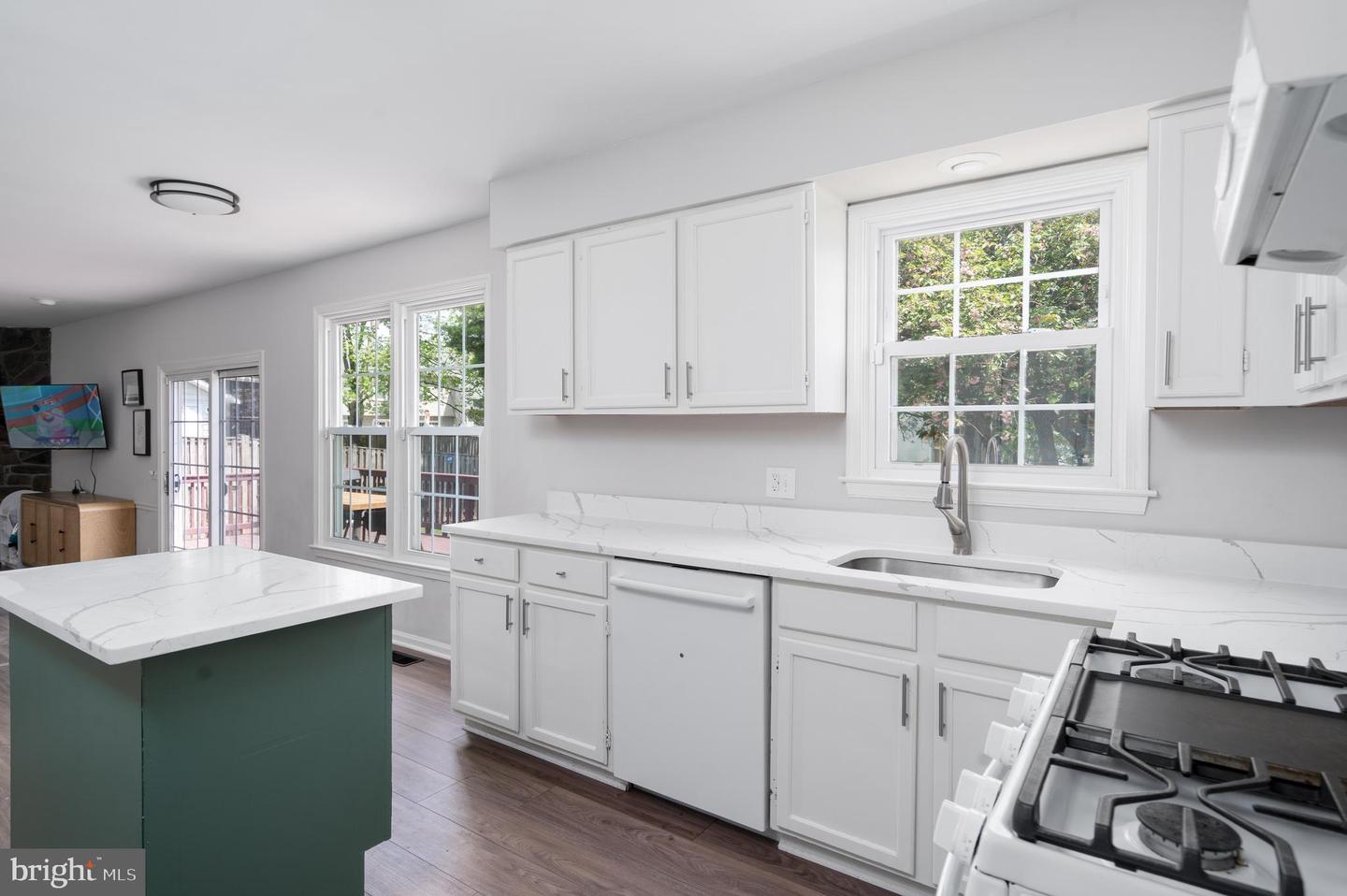 14414 COACHWAY DR, CENTREVILLE, Virginia 20120, 4 Bedrooms Bedrooms, ,2 BathroomsBathrooms,Residential,For sale,14414 COACHWAY DR,VAFX2233022 MLS # VAFX2233022