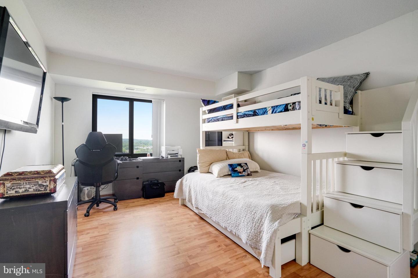 203 YOAKUM PKWY #1807, ALEXANDRIA, Virginia 22304, 2 Bedrooms Bedrooms, ,2 BathroomsBathrooms,Residential,For sale,203 YOAKUM PKWY #1807,VAAX2043990 MLS # VAAX2043990