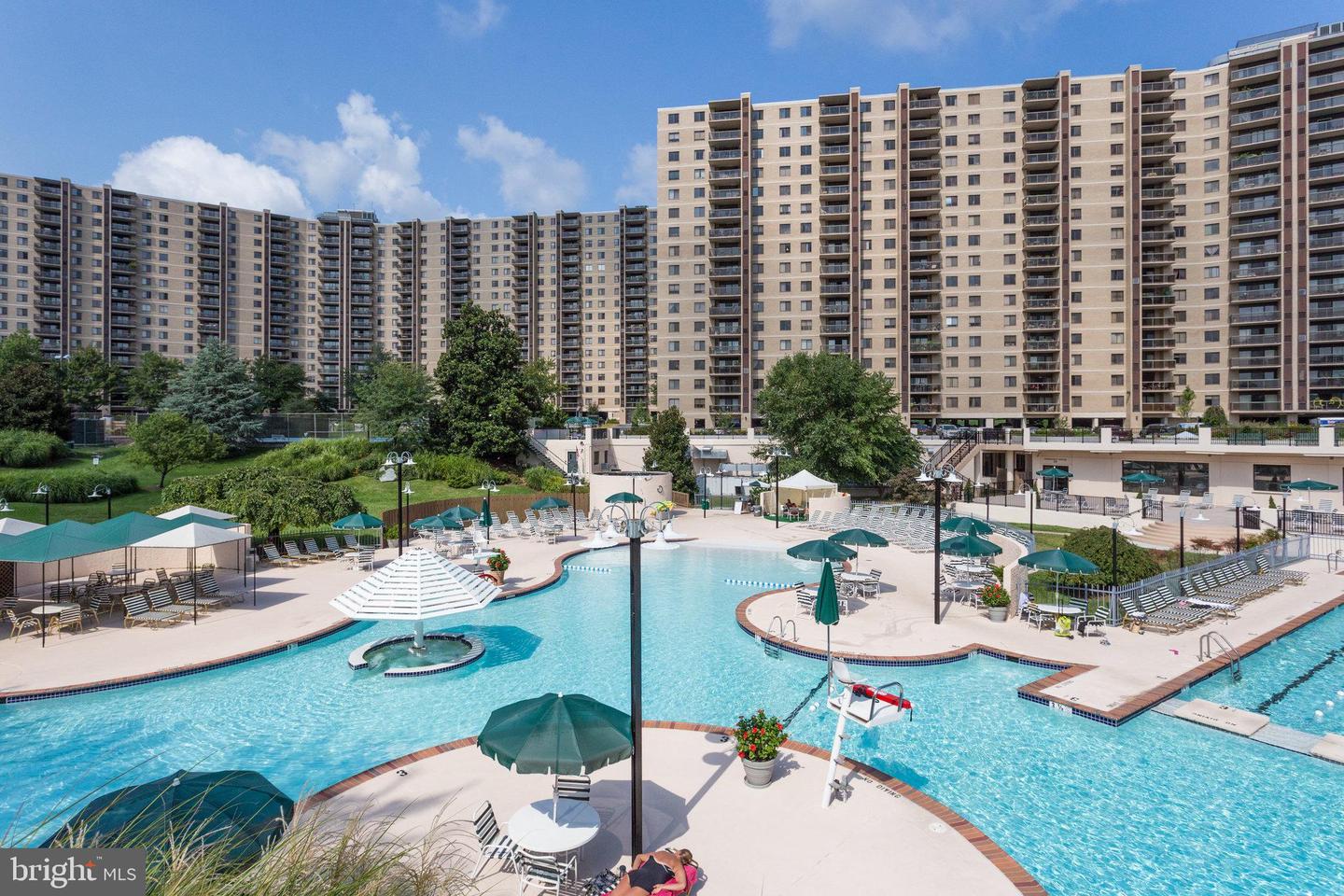 203 YOAKUM PKWY #1807, ALEXANDRIA, Virginia 22304, 2 Bedrooms Bedrooms, ,2 BathroomsBathrooms,Residential,For sale,203 YOAKUM PKWY #1807,VAAX2043990 MLS # VAAX2043990