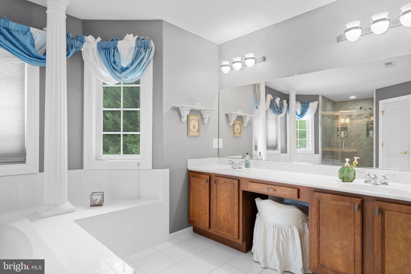 1 PINKERTON CT, STAFFORD, Virginia 22554, 5 Bedrooms Bedrooms, ,4 BathroomsBathrooms,Residential,For sale,1 PINKERTON CT,VAST2037762 MLS # VAST2037762