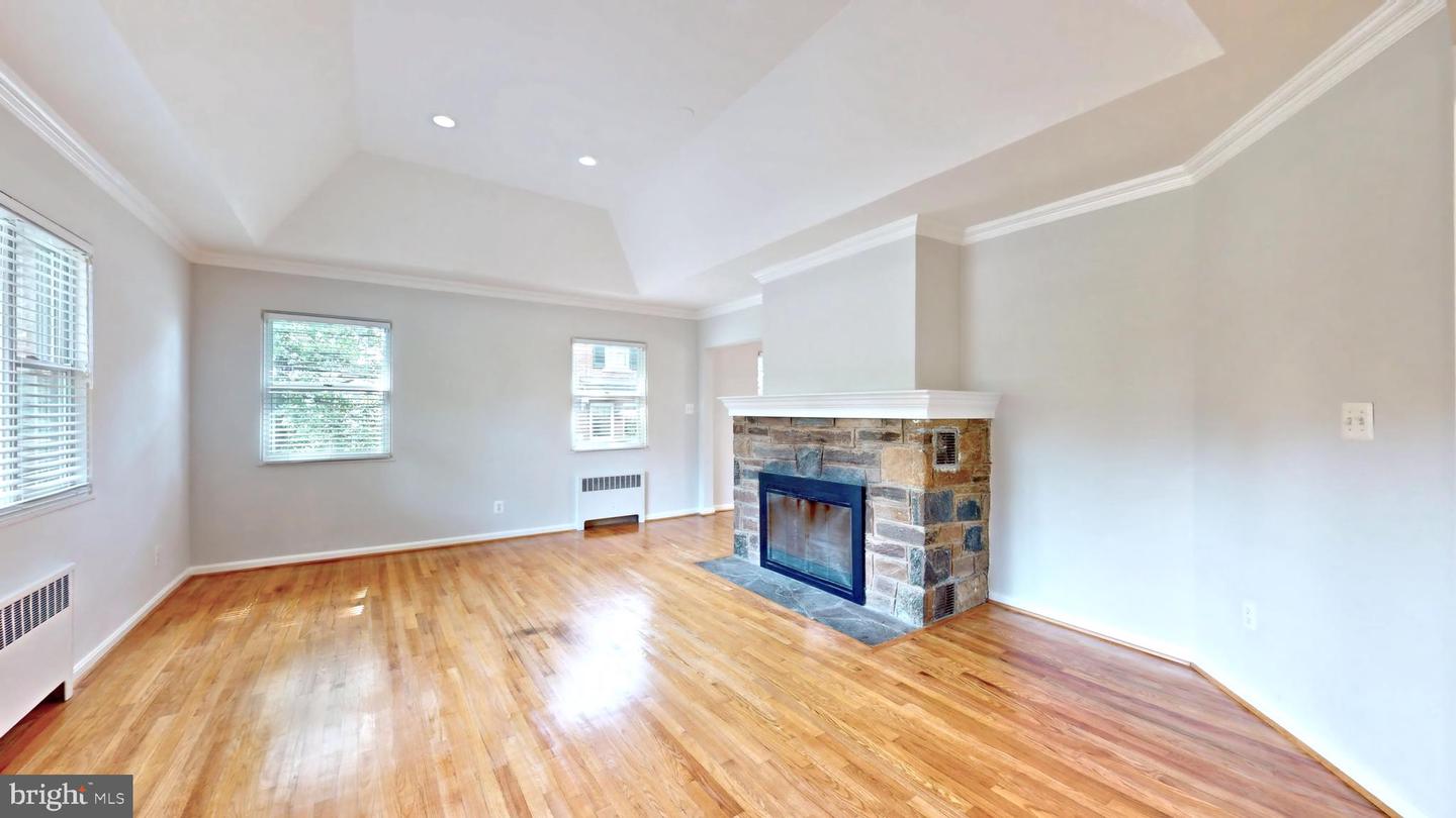 408 VIRGINIA AVE, ALEXANDRIA, Virginia 22302, 3 Bedrooms Bedrooms, ,3 BathroomsBathrooms,Residential,For sale,408 VIRGINIA AVE,VAAX2044040 MLS # VAAX2044040