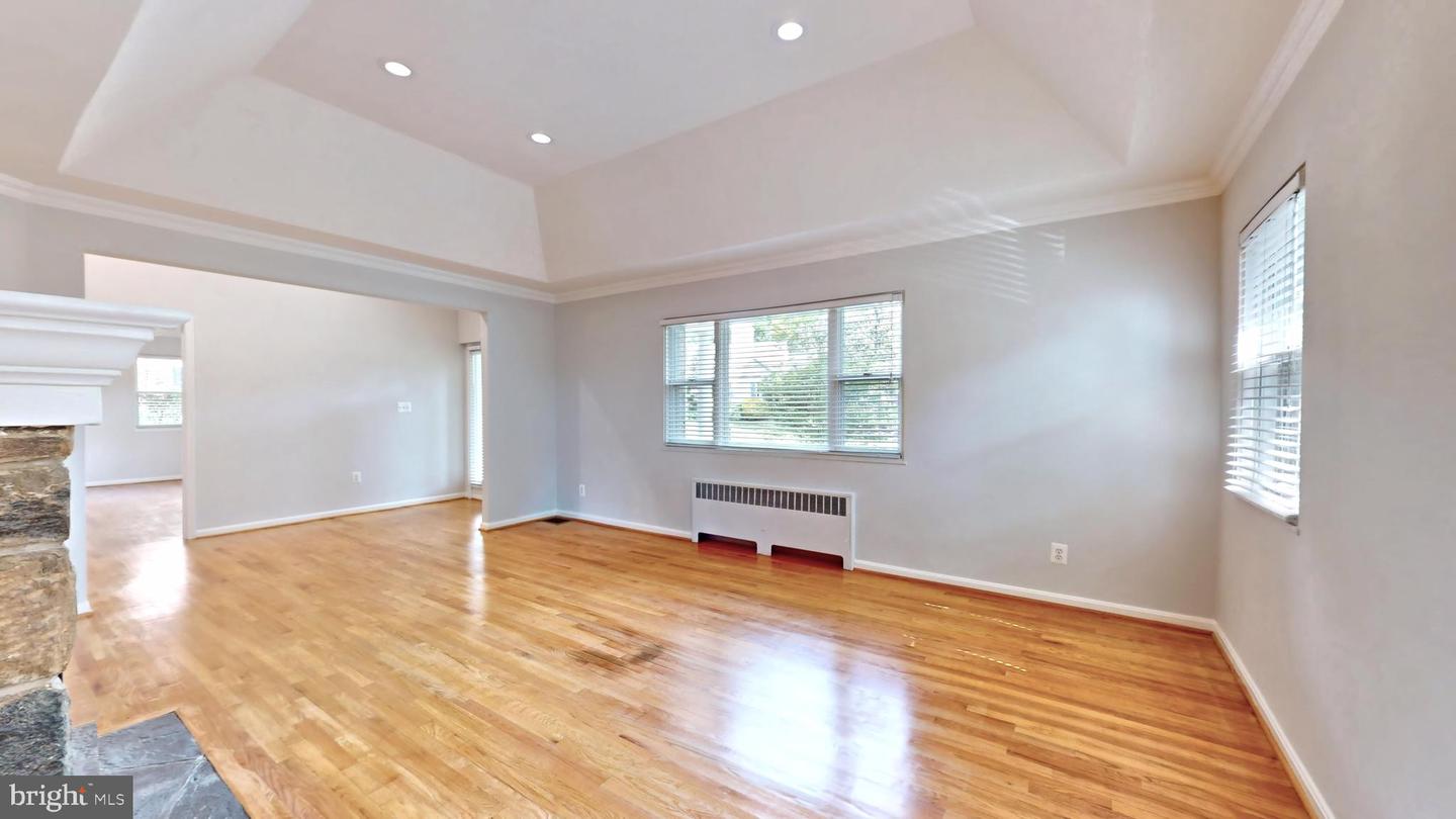 408 VIRGINIA AVE, ALEXANDRIA, Virginia 22302, 3 Bedrooms Bedrooms, ,3 BathroomsBathrooms,Residential,For sale,408 VIRGINIA AVE,VAAX2044040 MLS # VAAX2044040